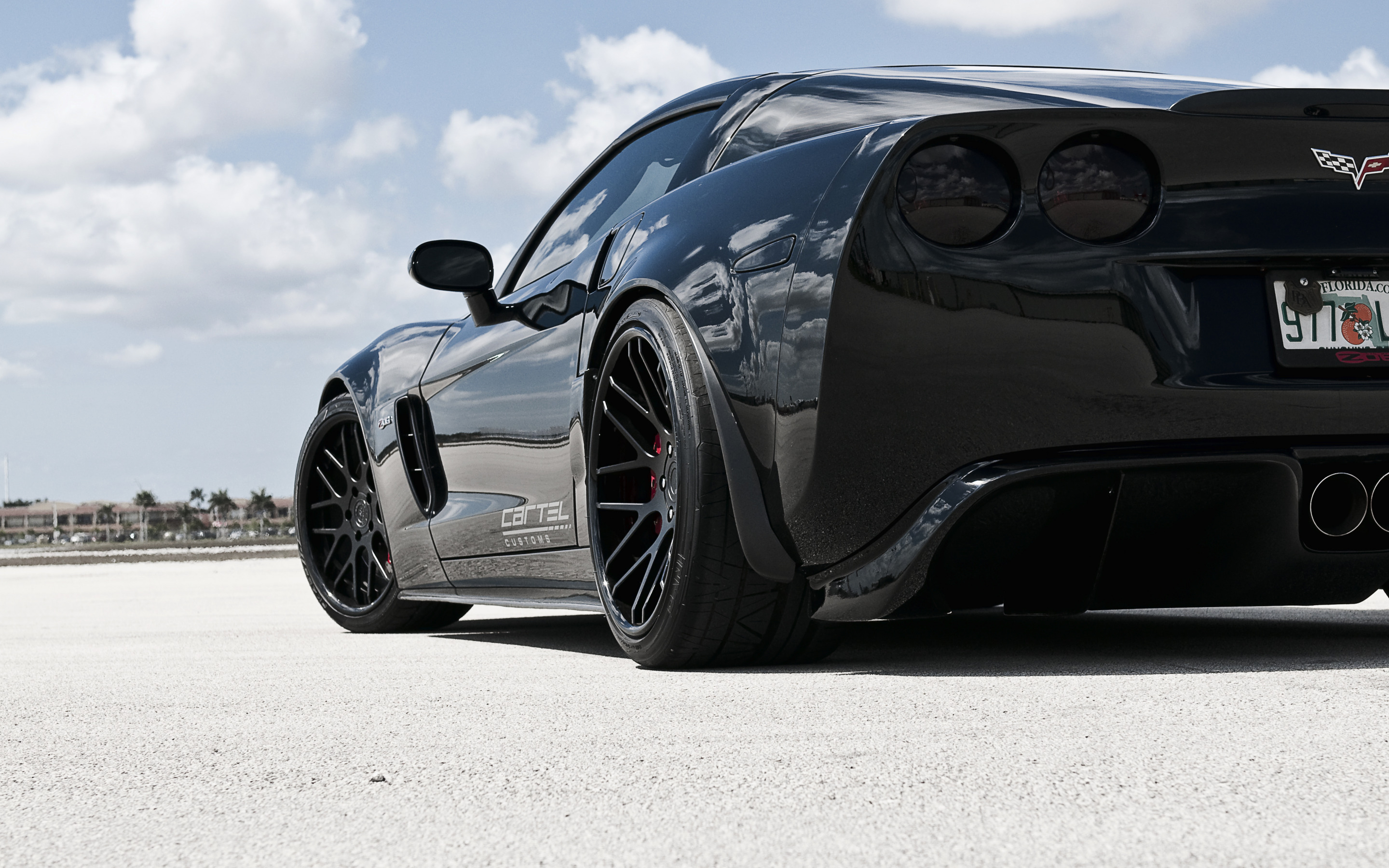 Обои на экран машины. Corvette c6 1920 1080. Corvette c6 Black. Corvette c6 Widebody. Corvette c6 stance.