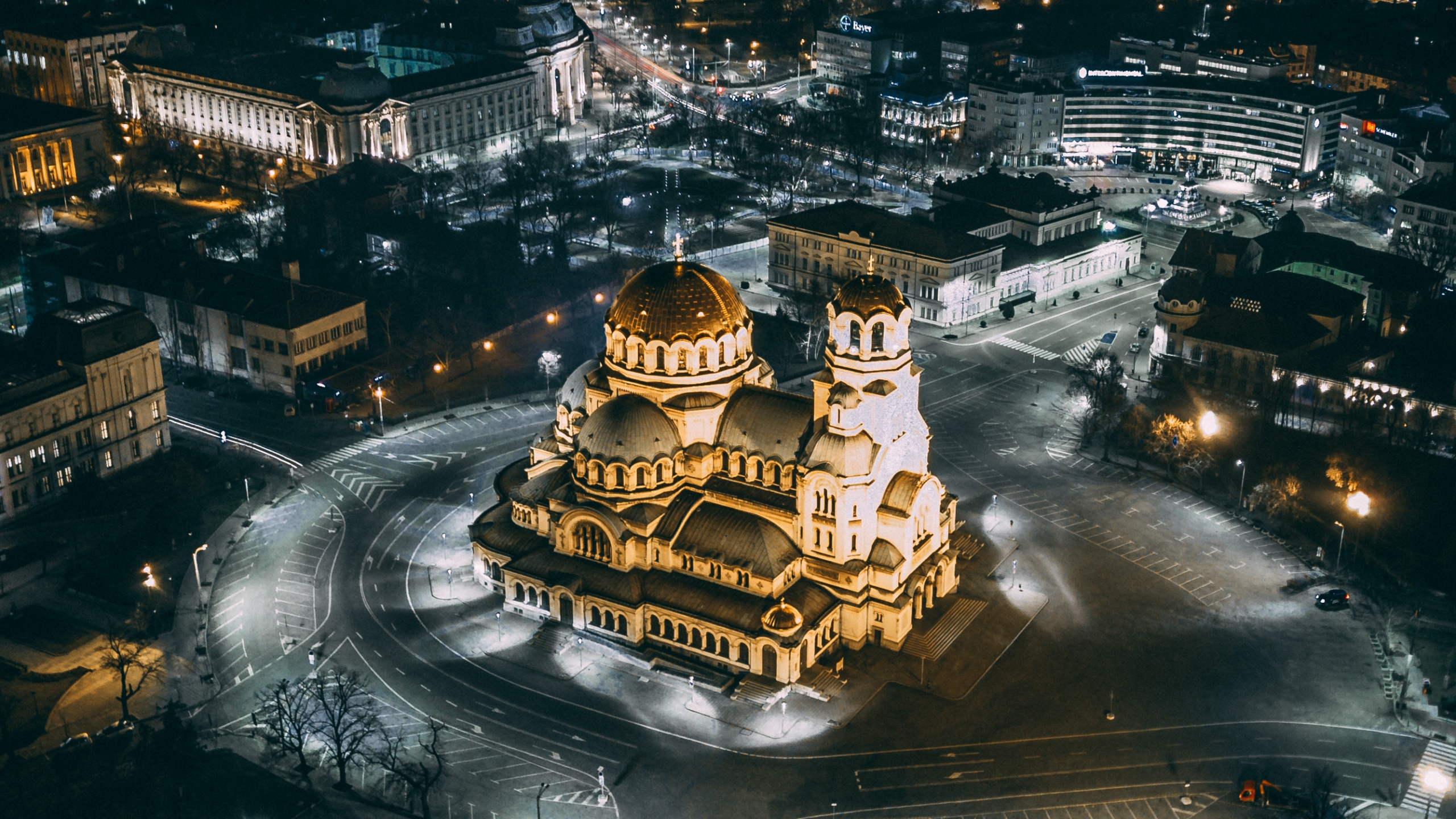 Luftaufnahme Der Stadt Bei Nacht Night. Wallpaper in 2560x1440 Resolution