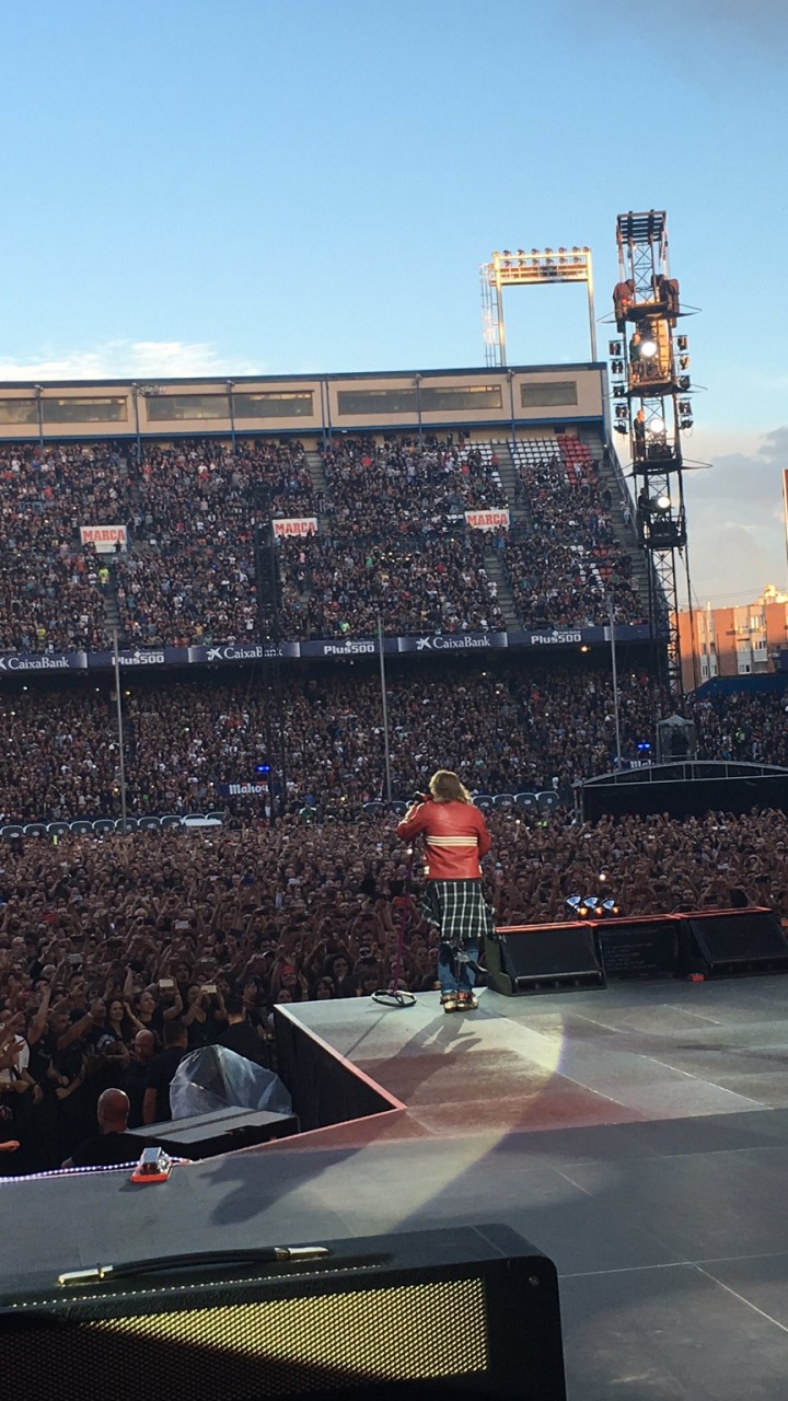 Foule, Stade, Arena, Les Lieux de Sport, Performance. Wallpaper in 720x1280 Resolution