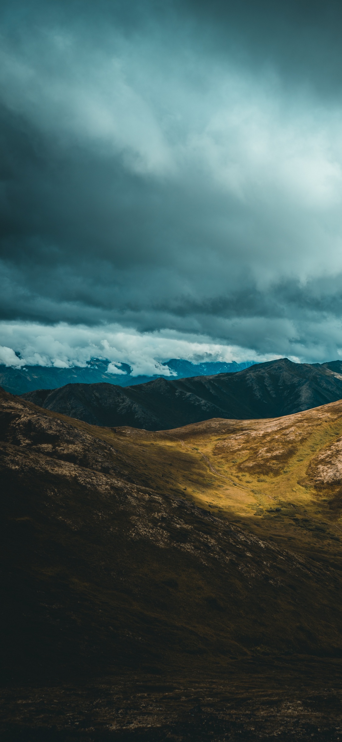 Cloud, Atmosphere, Natural Landscape, Slope, Mountain. Wallpaper in 1125x2436 Resolution