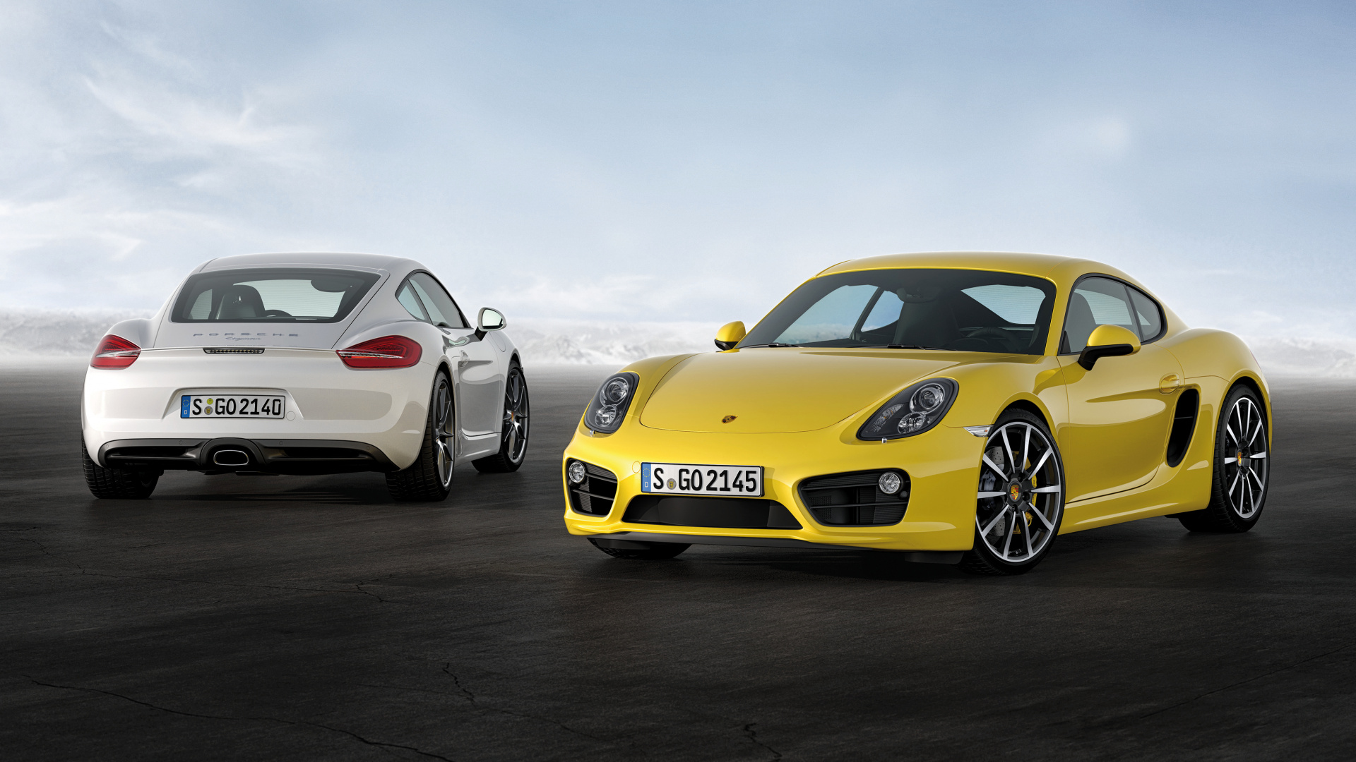 Gelber Porsche 911 Auf Grauem Bürgersteig. Wallpaper in 1920x1080 Resolution