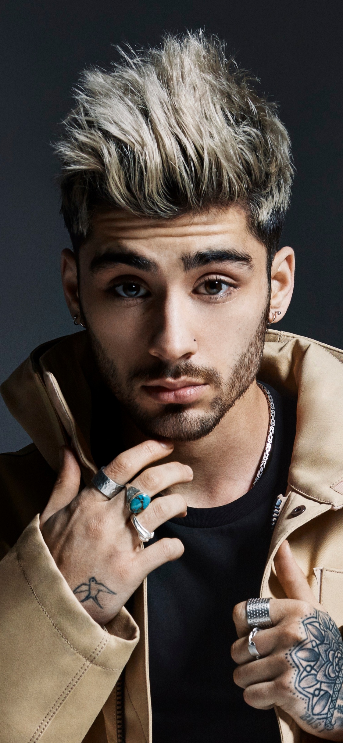 Zayn Malik, Peinado, Cool, Micrófono, Mejilla. Wallpaper in 1125x2436 Resolution