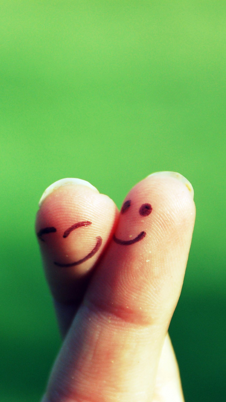 Verde, Dedo, Mano, Uña, Articulación. Wallpaper in 750x1334 Resolution