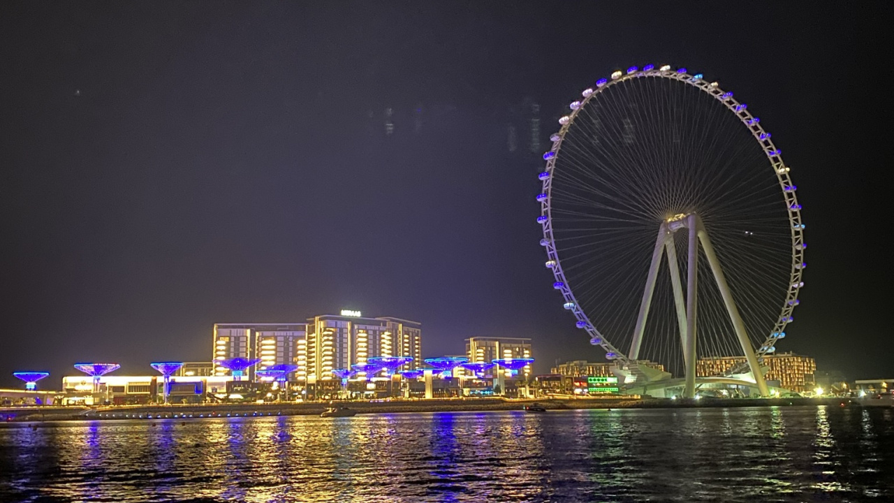 Dubai, Reflexion, Gewässer, Nacht, Natur. Wallpaper in 1280x720 Resolution