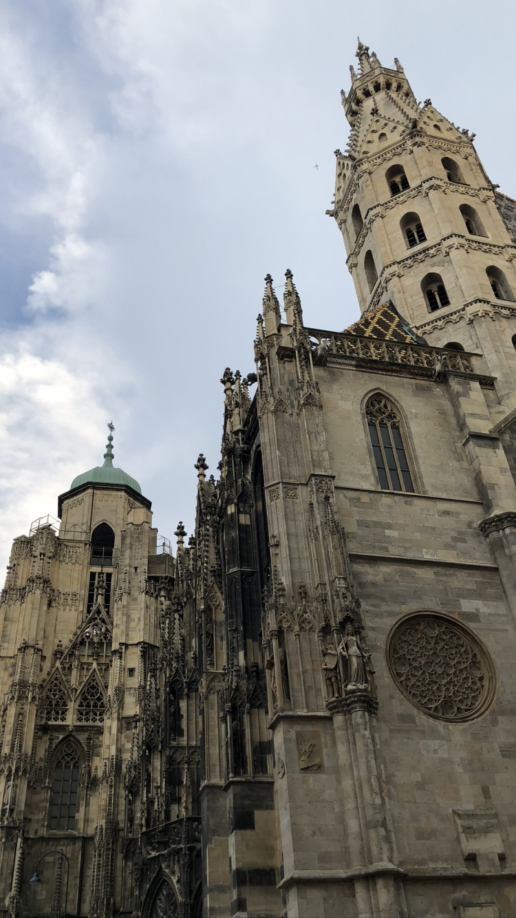 Sehr Bekannt, Geschichte, Sehenswürdigkeit, Architektur, Fassade. Wallpaper in 750x1334 Resolution