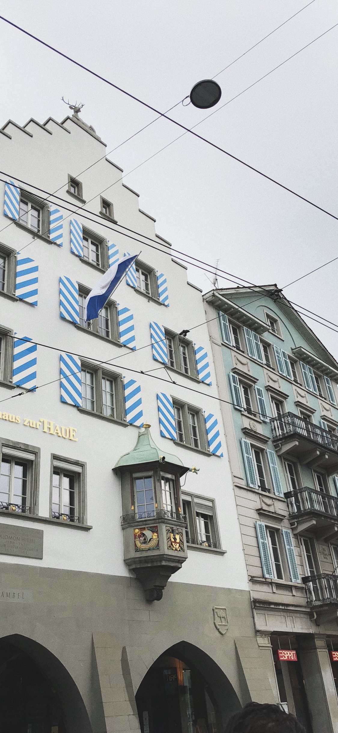 建筑, 窗口, 街区, 电力, 正面 壁纸 1125x2436 允许