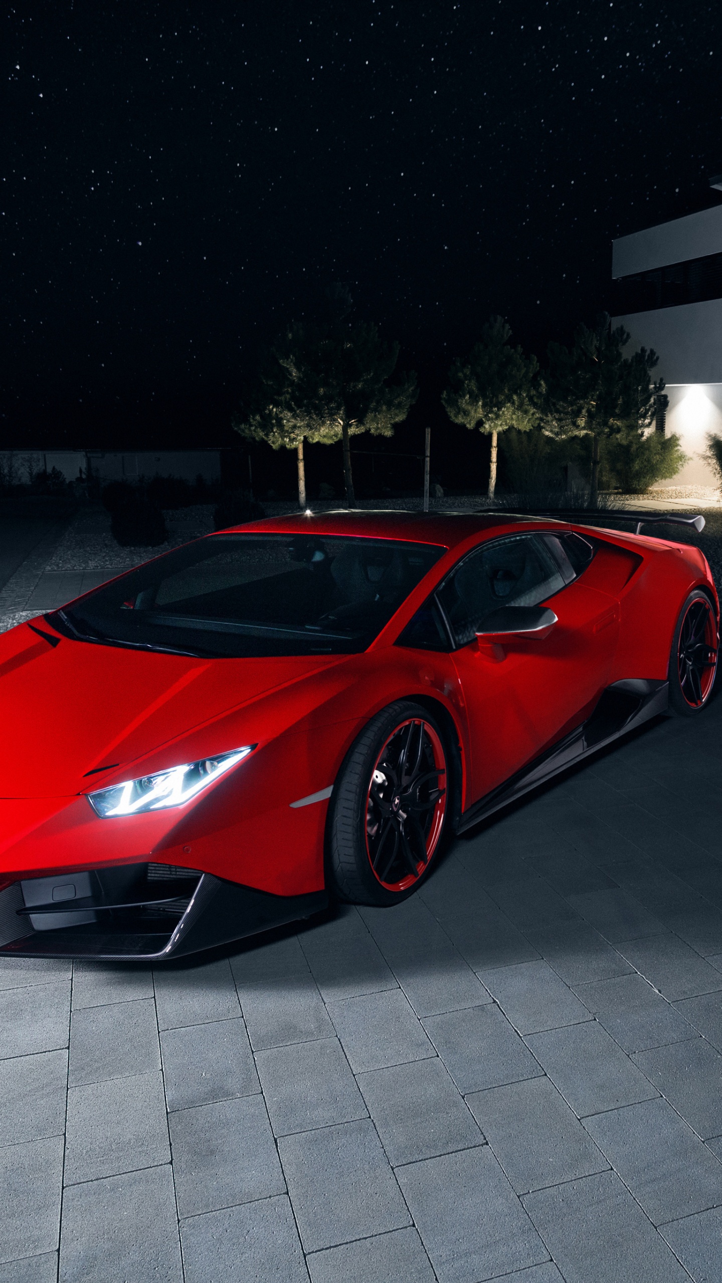 Ferrari 458 Italia Rojo Estacionado Sobre Pavimento de Hormigón Gris. Wallpaper in 1440x2560 Resolution