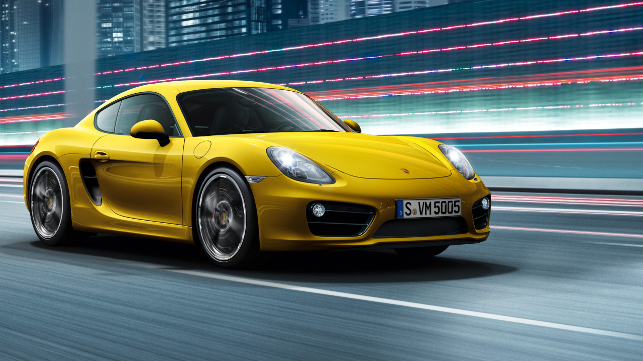 Porsche 911 Amarillo en la Carretera. Wallpaper in 1280x720 Resolution
