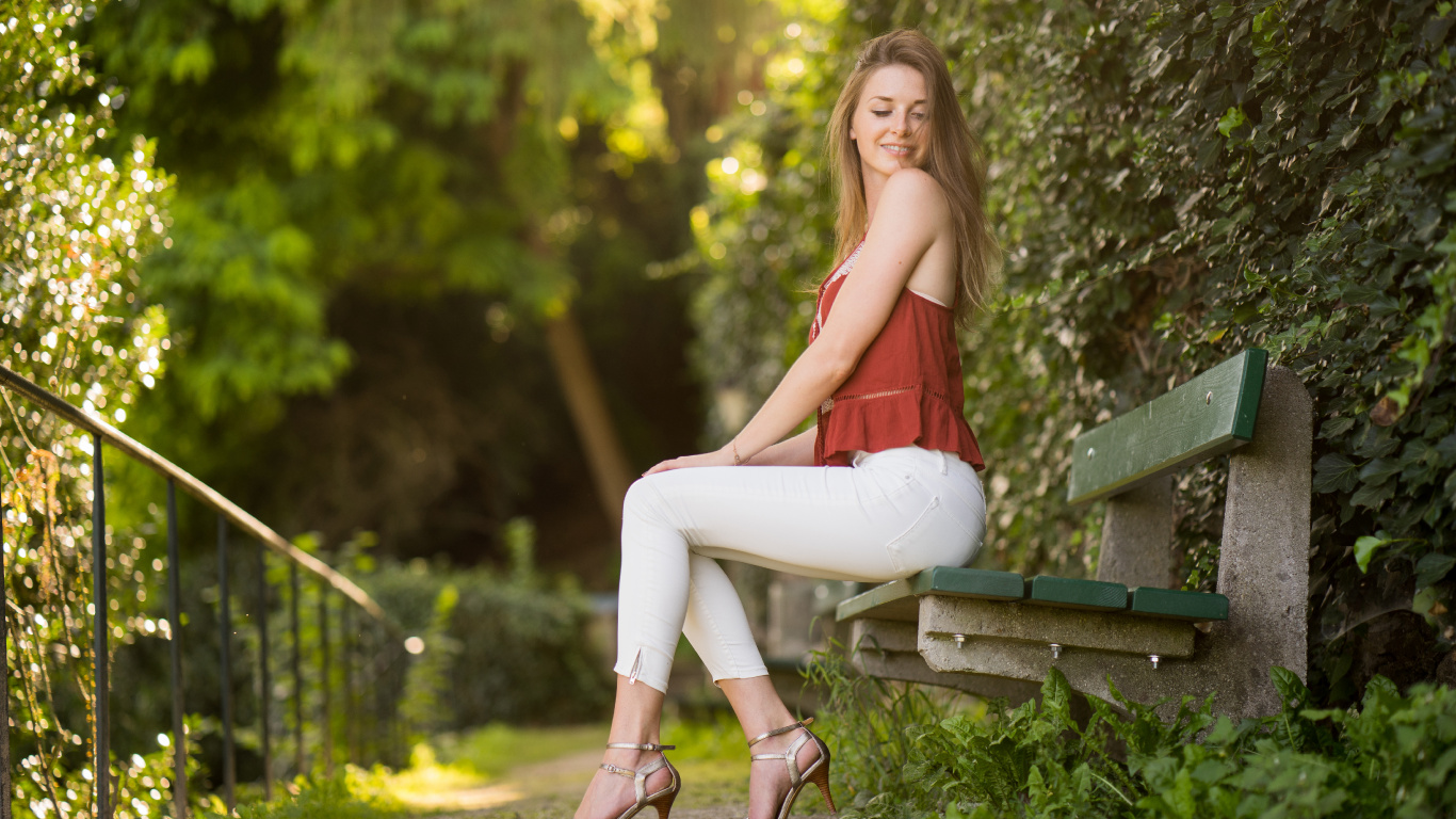 Menschen in Der Natur, Natur, Sitzecke, Gr, Schönheit. Wallpaper in 1366x768 Resolution