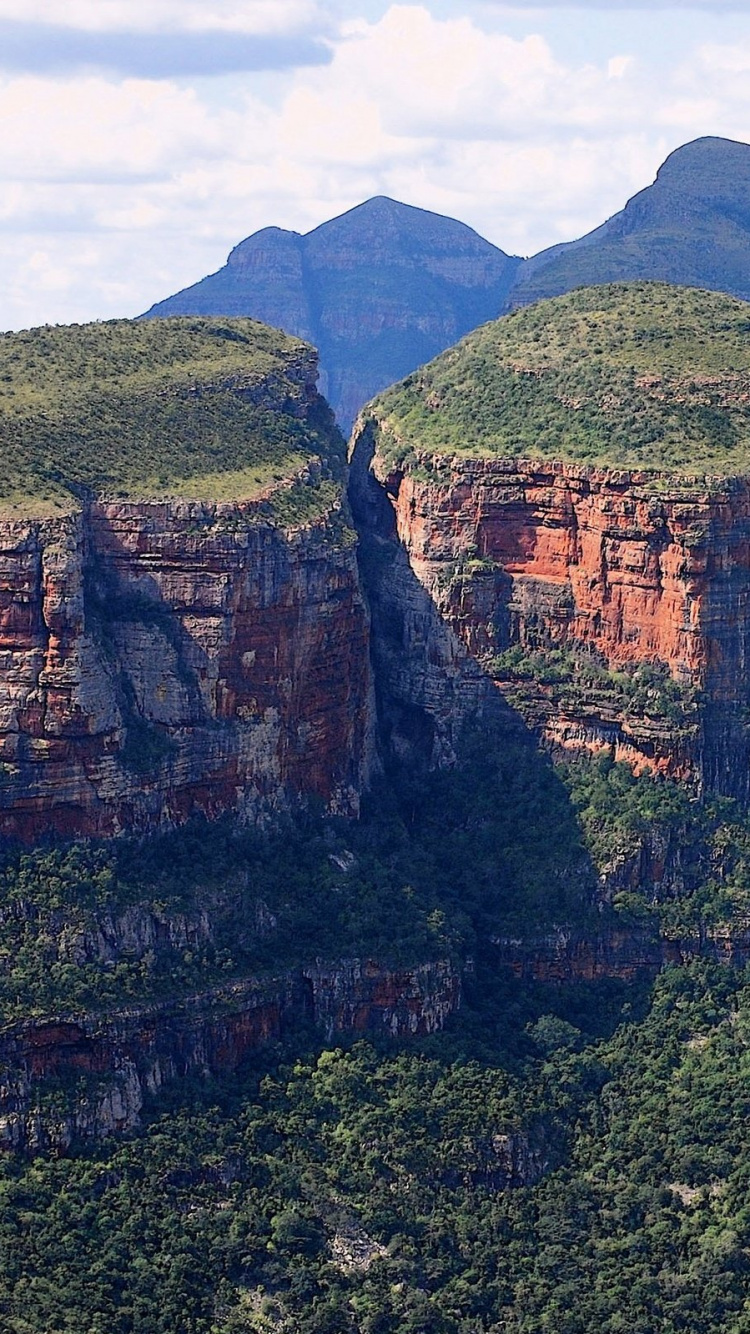 Green Trees on Mountain During Daytime. Wallpaper in 750x1334 Resolution