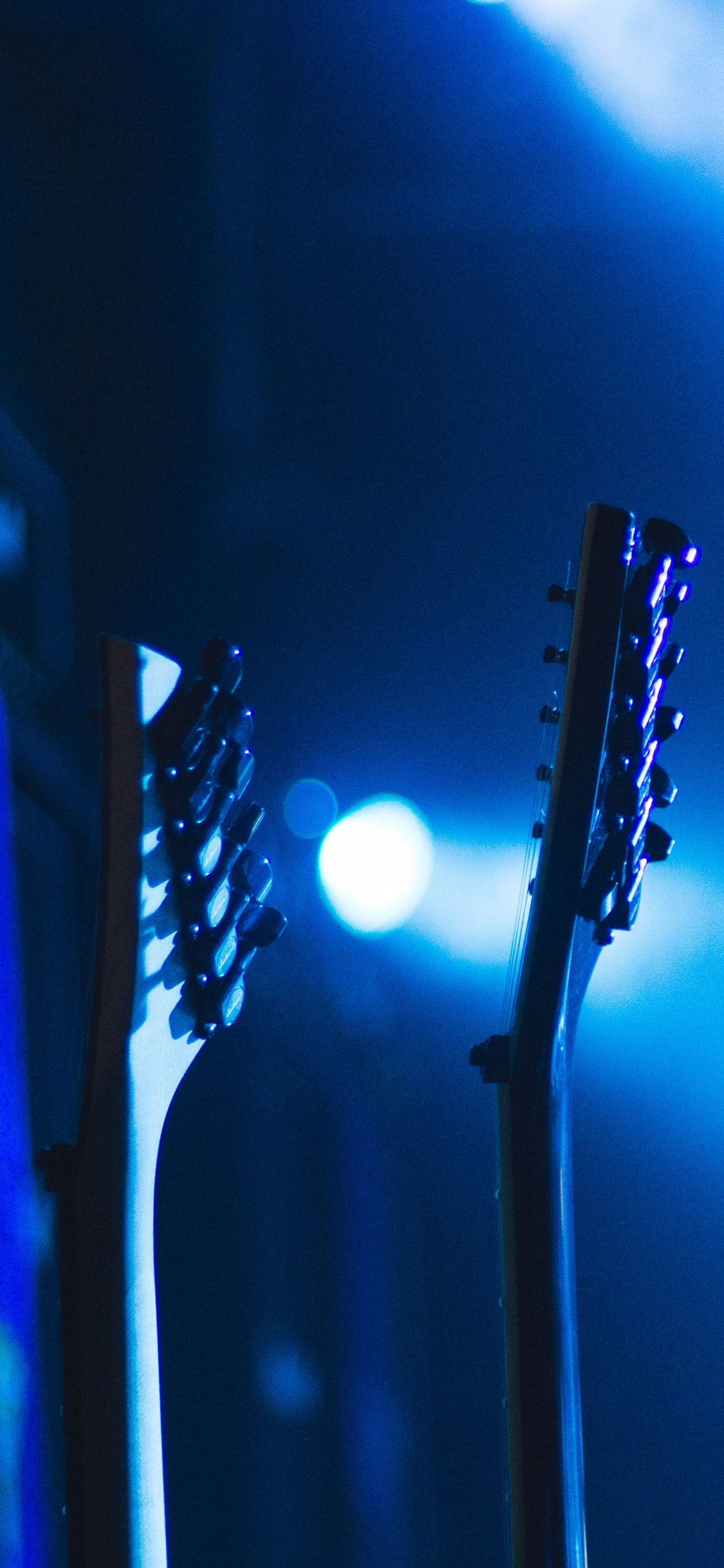 Guitarra, Luz, Concierto, Evento, Sica. Wallpaper in 1125x2436 Resolution