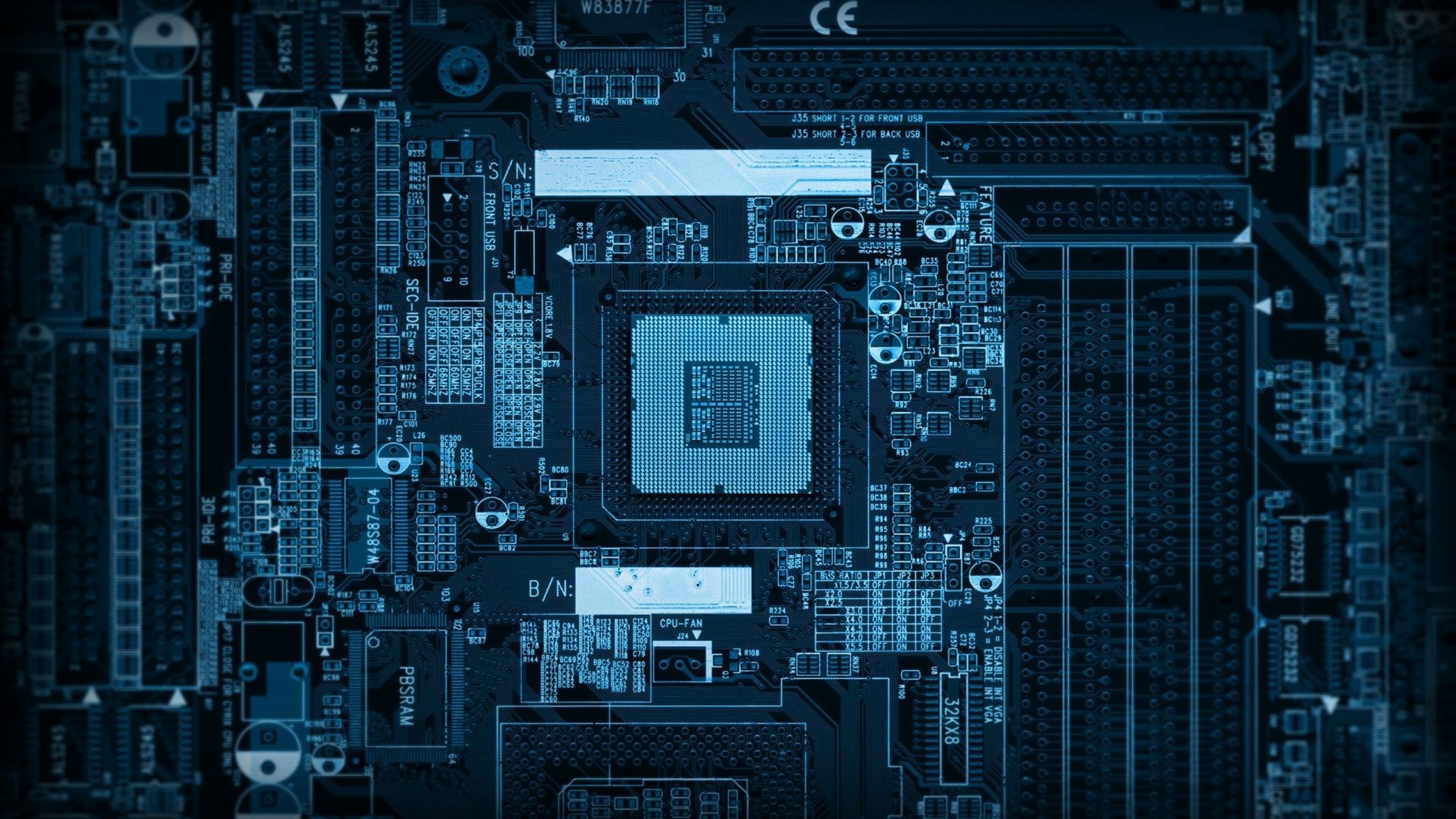 Schwarzes Und Graues Computer-Motherboard. Wallpaper in 3840x2160 Resolution