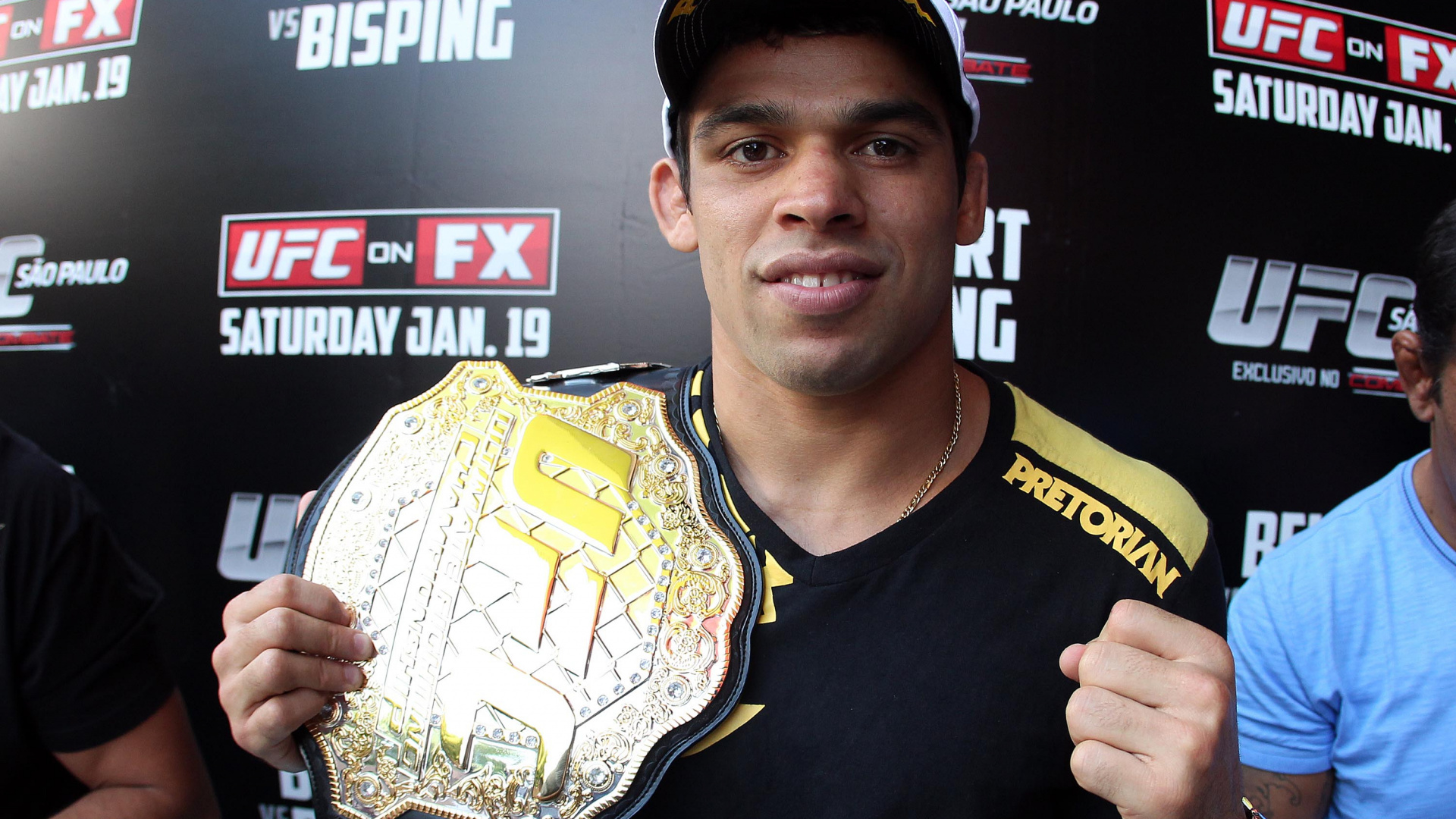 Man in Blue and Yellow Crew Neck Shirt. Wallpaper in 1920x1080 Resolution