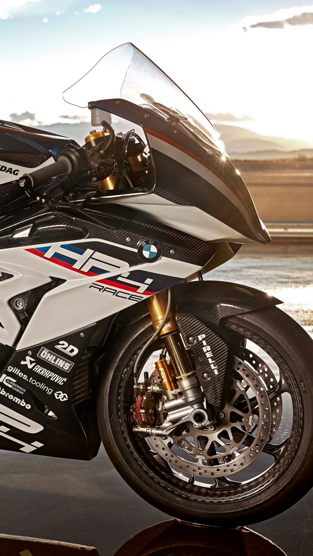 Black and Red Sports Bike. Wallpaper in 1080x1920 Resolution