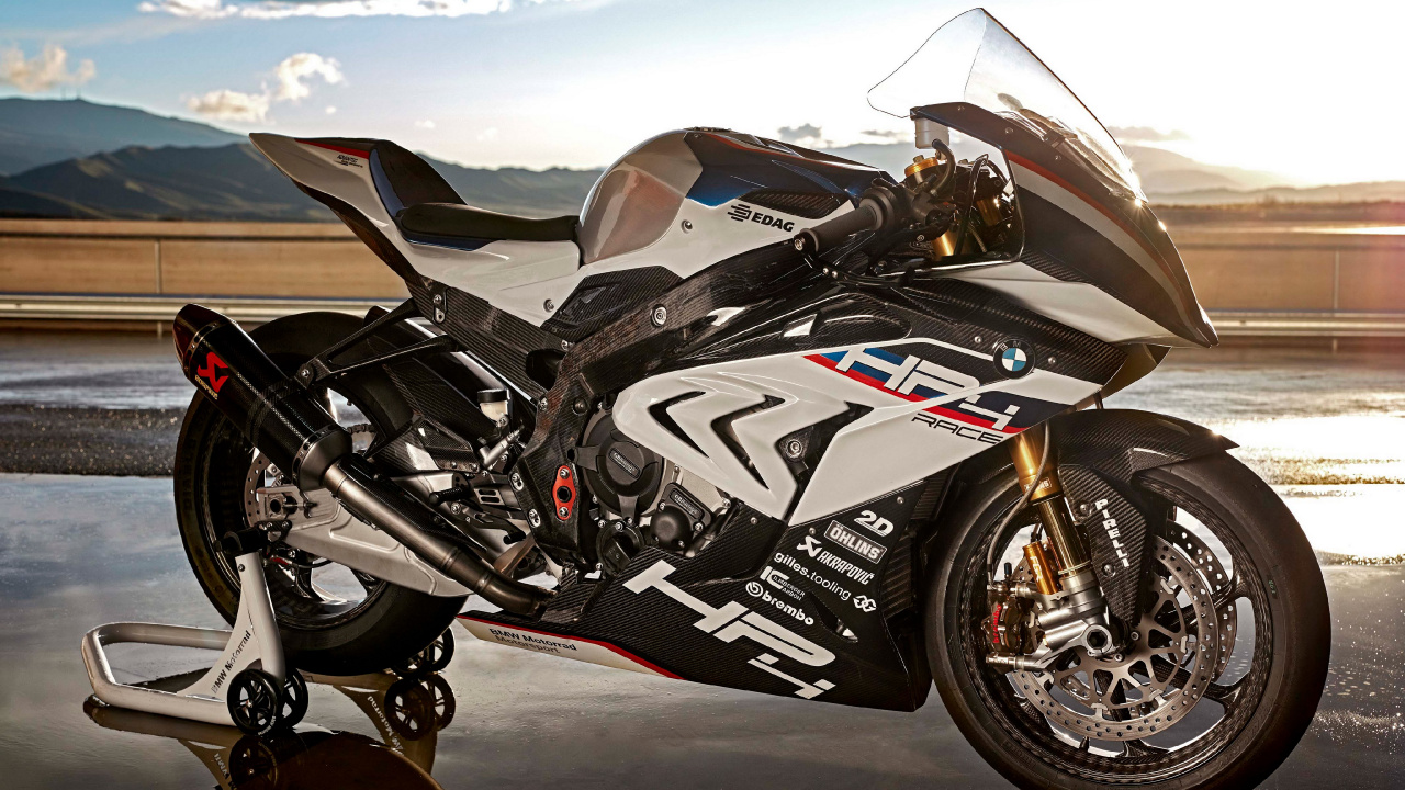 Black and Red Sports Bike. Wallpaper in 1280x720 Resolution