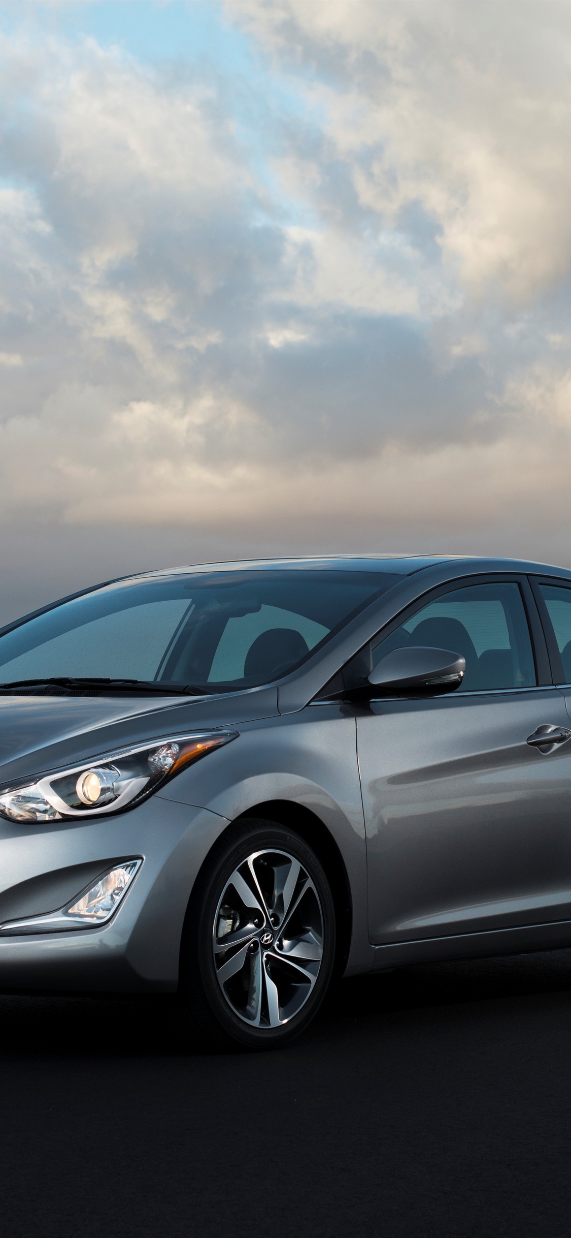 Silver Mercedes Benz c Class on Gray Asphalt Road. Wallpaper in 1125x2436 Resolution