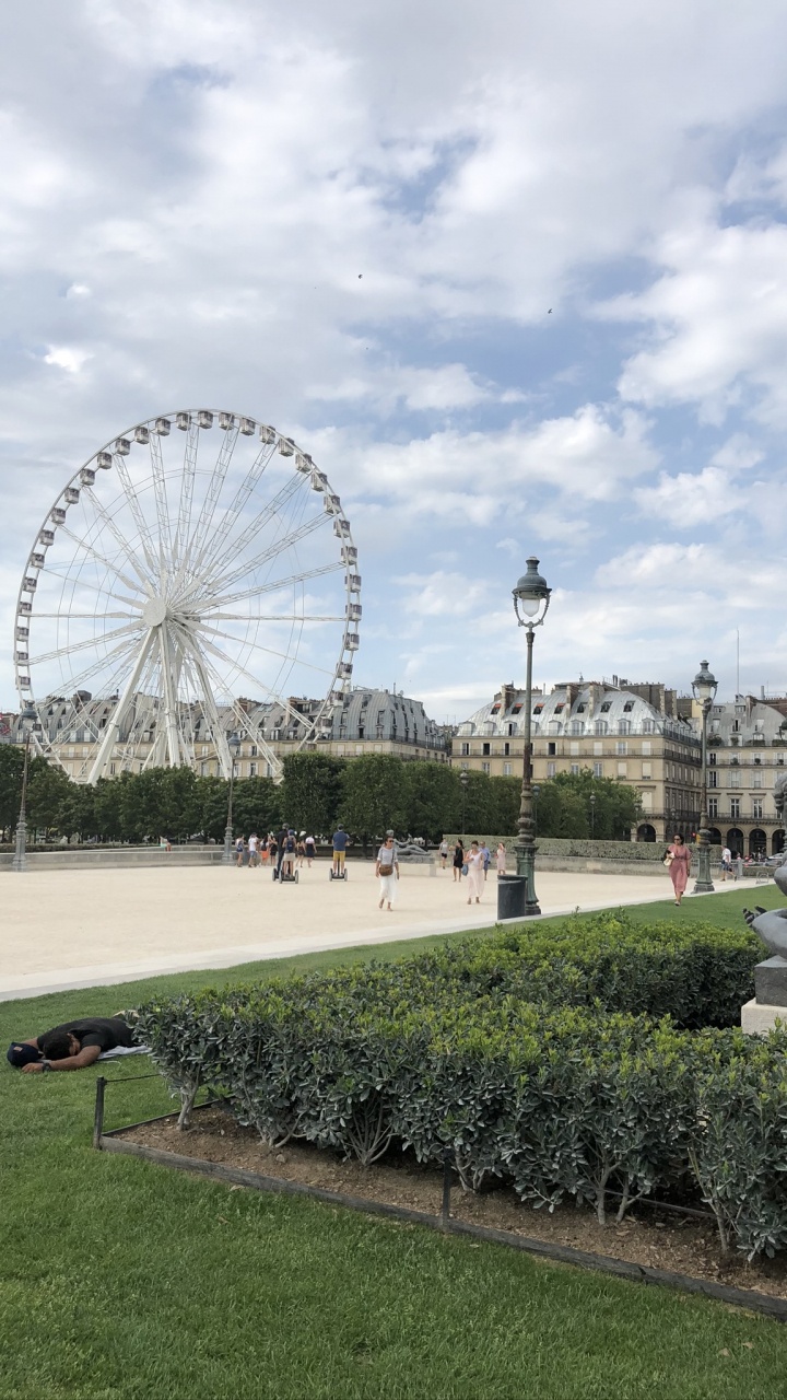 Paris, Ferris Wheel, Cloud, Street Light, Public Space. Wallpaper in 720x1280 Resolution