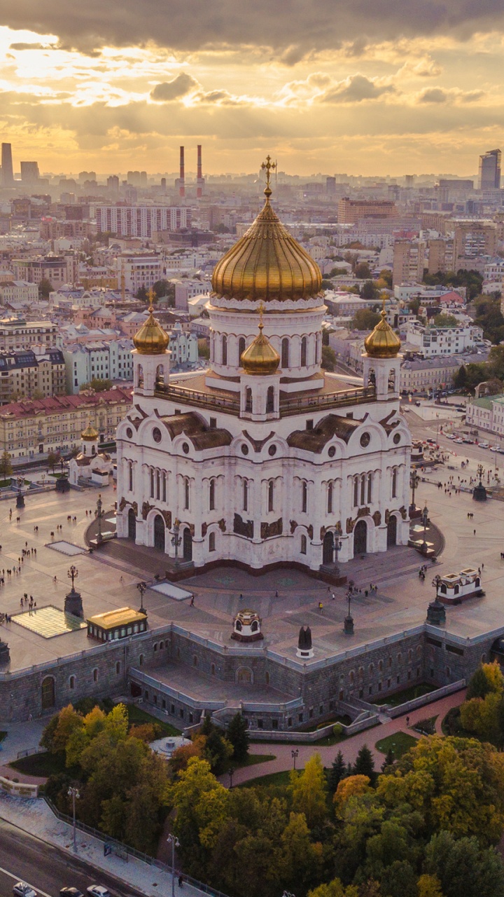 Edificio de Cúpula Blanca y Dorada. Wallpaper in 720x1280 Resolution