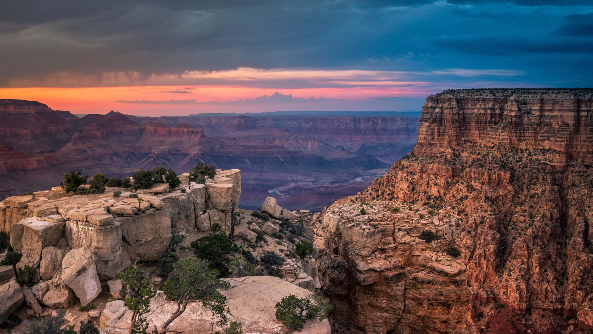 Montaña Rocosa Marrón Bajo un Cielo Azul Durante el Día. Wallpaper in 1920x1080 Resolution