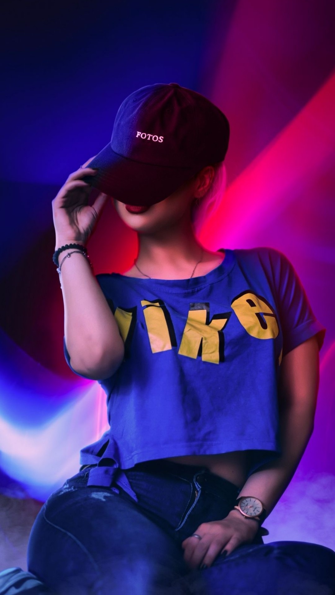 性能, 手臂, 紫色的, 帽, 人类的身体 壁纸 1080x1920 允许