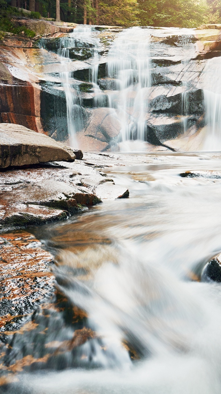 Water Falls on Rocky Shore During Daytime. Wallpaper in 720x1280 Resolution