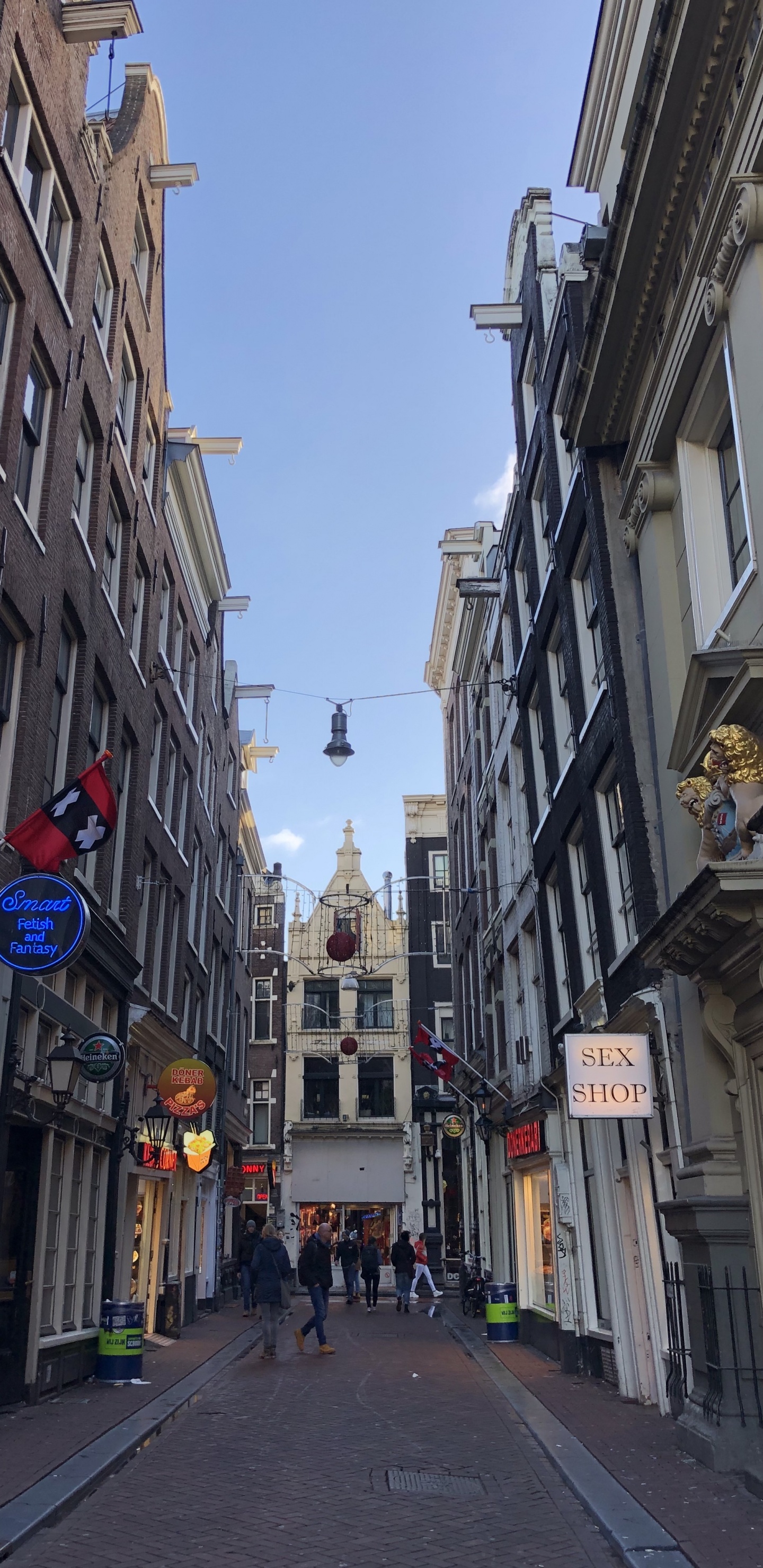 Carril, Sacre-cur, Montmartre, Carretera, Ciudad. Wallpaper in 1440x2960 Resolution