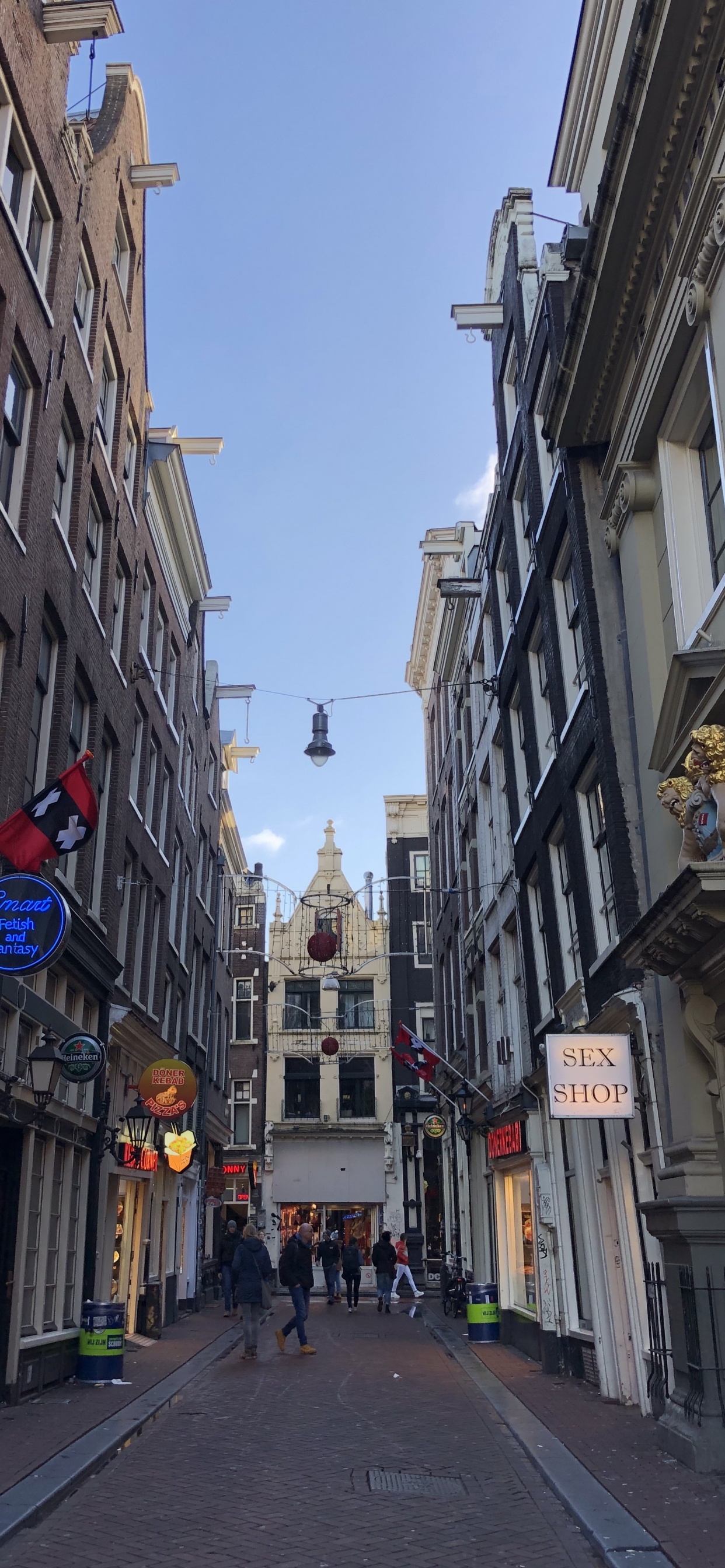 车道, 窗口, 街, 街区, 基础设施 壁纸 1242x2688 允许