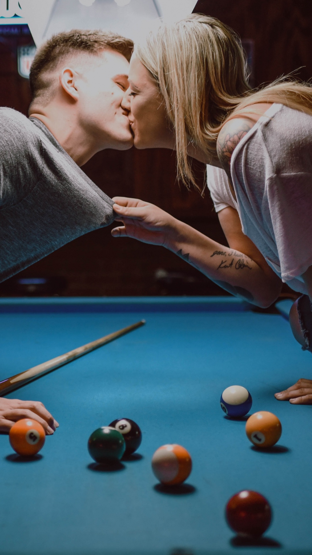 Billar, Beso, Alberca, Juegos de Interior y Deportes, Bola de Billar. Wallpaper in 1080x1920 Resolution