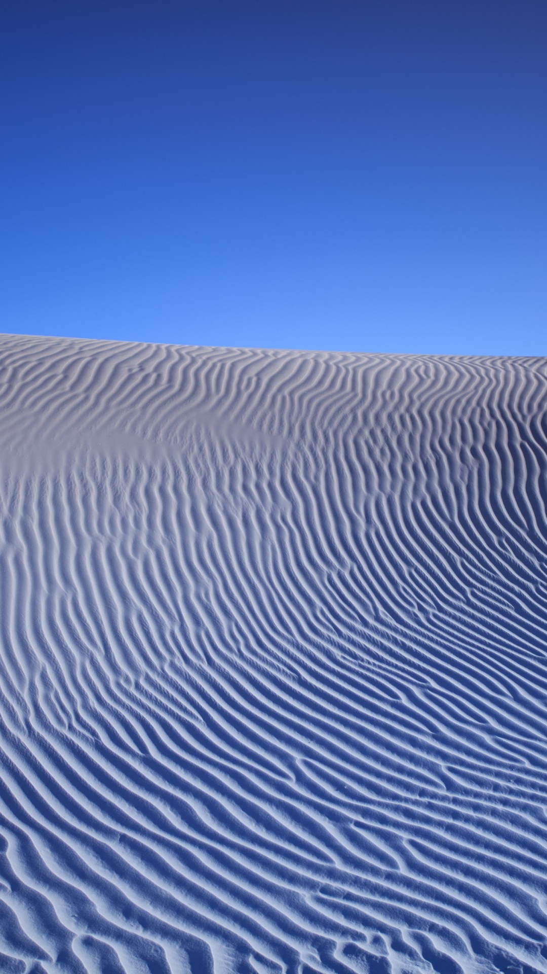 Desert Under Blue Sky During Daytime. Wallpaper in 1080x1920 Resolution