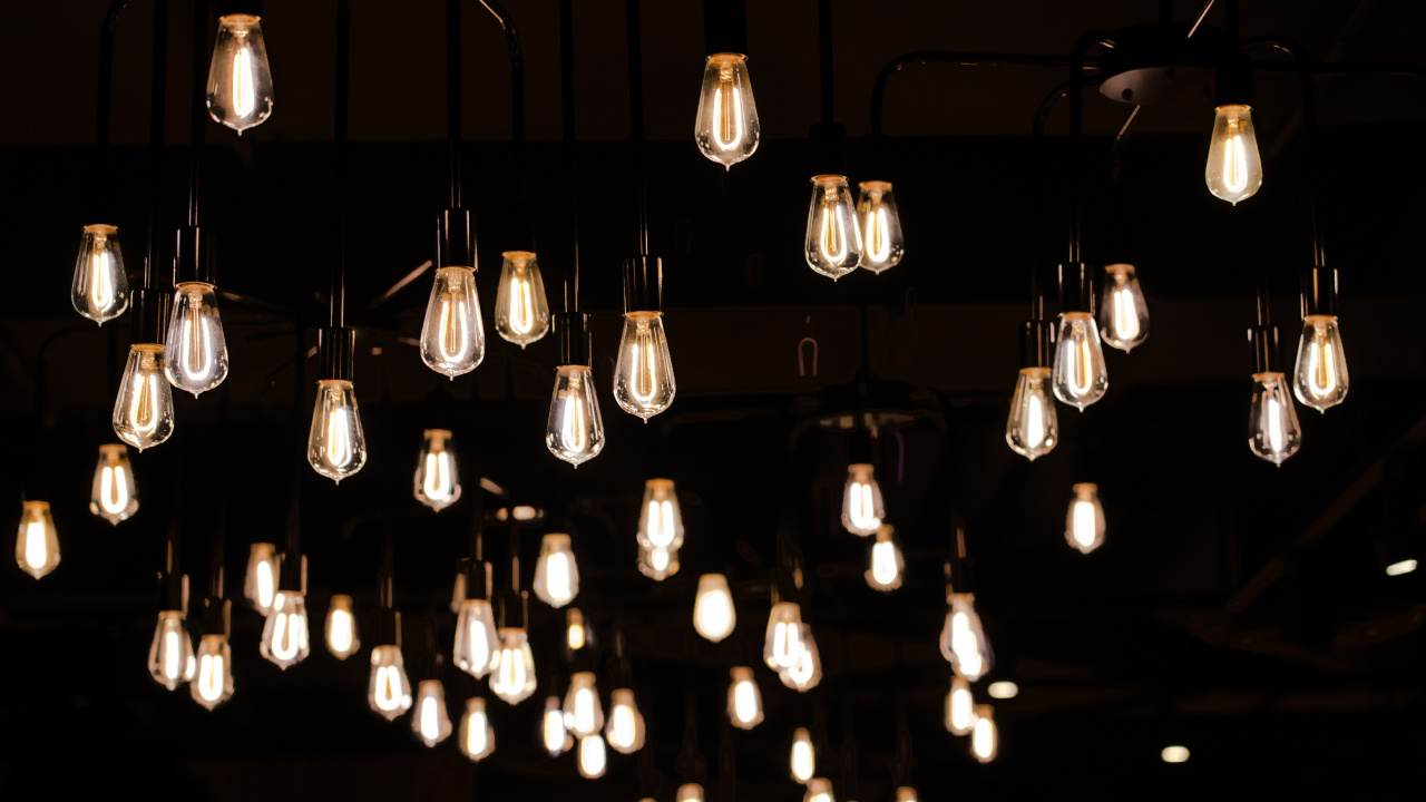 Lighted Pendant Lamps in Dark Room. Wallpaper in 1280x720 Resolution