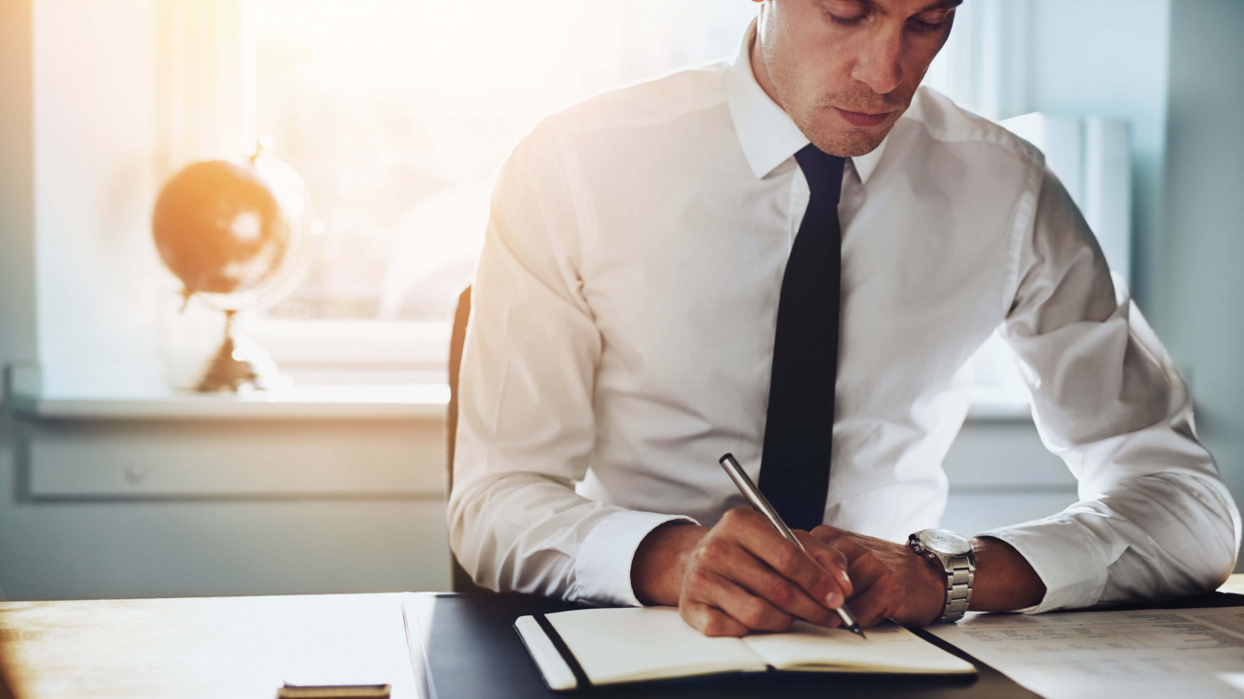 Emploi, Homme D'affaires, Affaires, Bureau, Commerciale. Wallpaper in 1366x768 Resolution