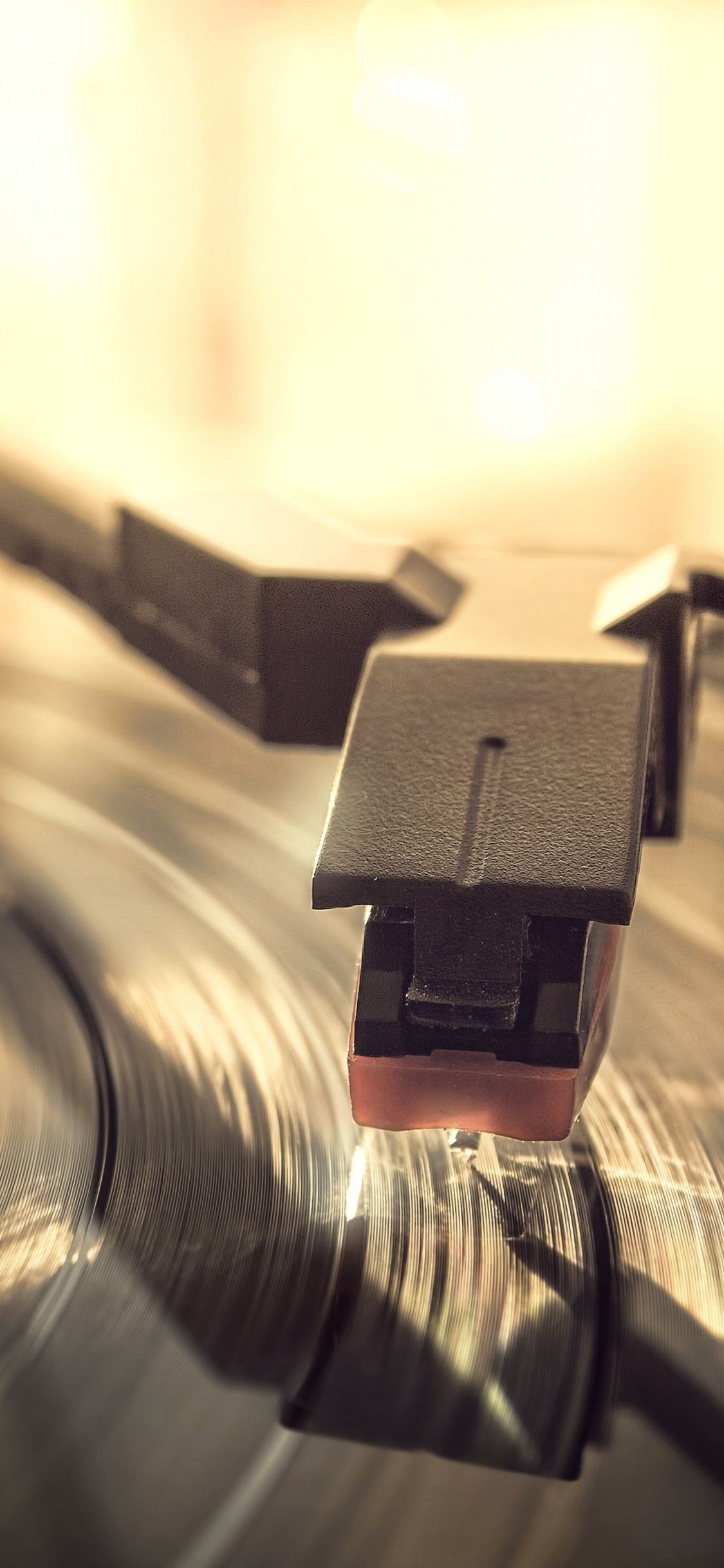 Phonograph Record, Light, Music, Song, Synth Pop. Wallpaper in 1125x2436 Resolution