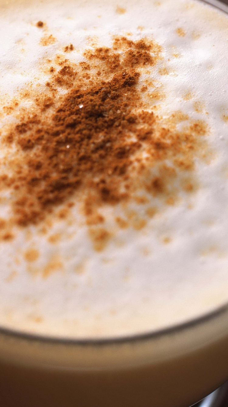 Liquide Blanc Dans Une Tasse en Céramique Noire. Wallpaper in 750x1334 Resolution