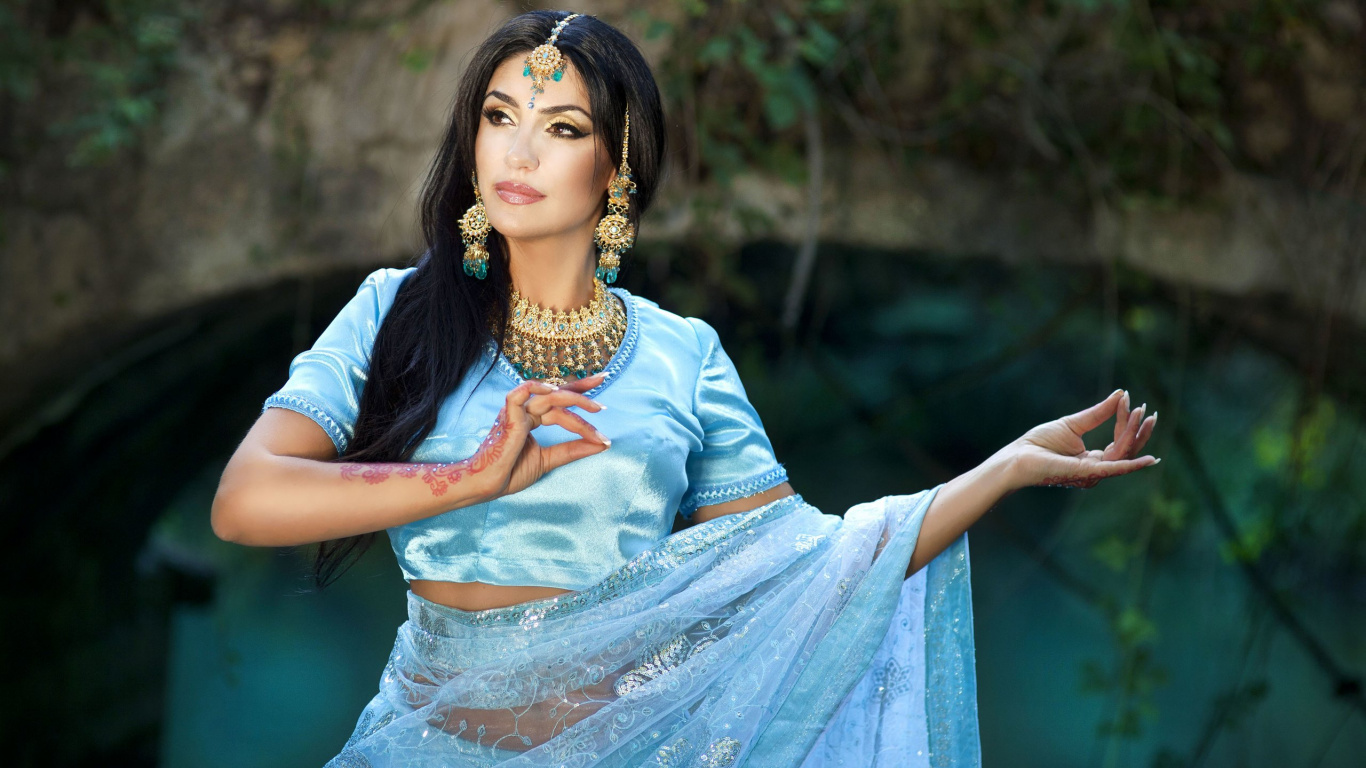 Woman in Blue and White Dress Wearing Green and Gold Beaded Necklace. Wallpaper in 1366x768 Resolution