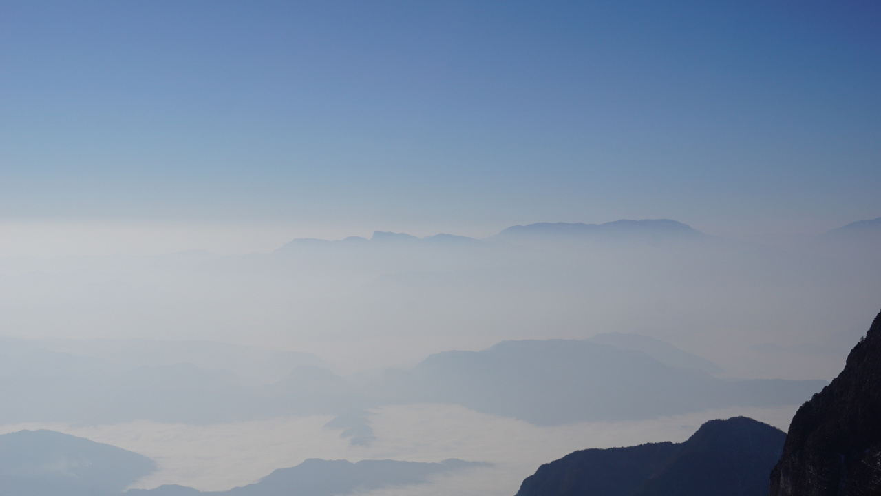 Mountains Under Blue Sky During Daytime. Wallpaper in 1280x720 Resolution