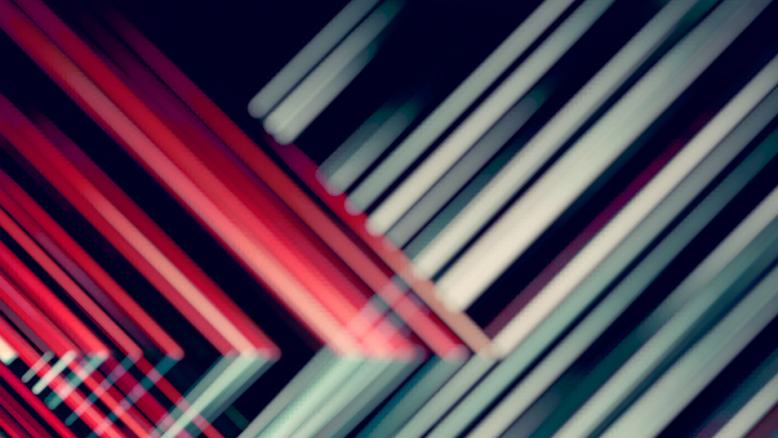 Weiße Rote Und Blaue Lichter. Wallpaper in 2560x1440 Resolution