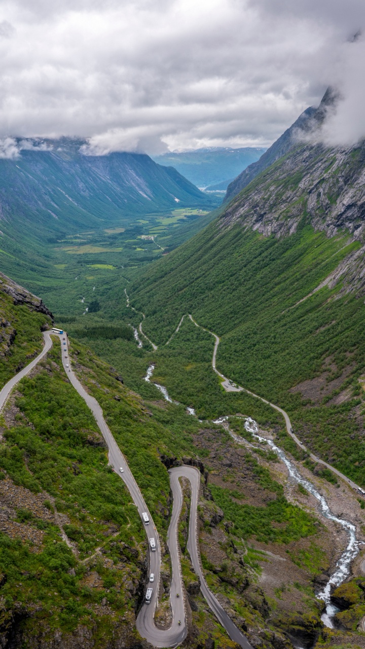 Trollstigen, Carretera Del Océano Atlántico, Geiranger, Stigfossen, Noruega Occidental. Wallpaper in 720x1280 Resolution