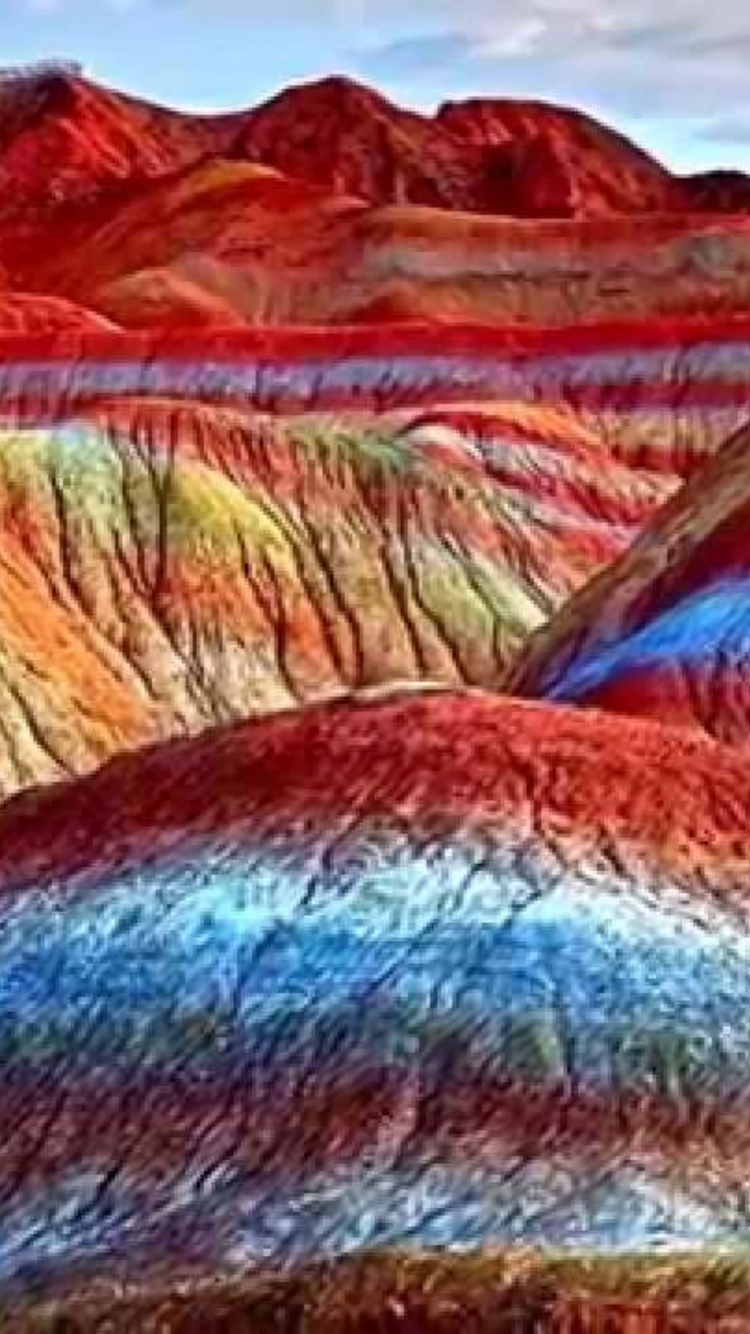 Rote Blaue Und Gelbe Abstrakte Malerei. Wallpaper in 750x1334 Resolution