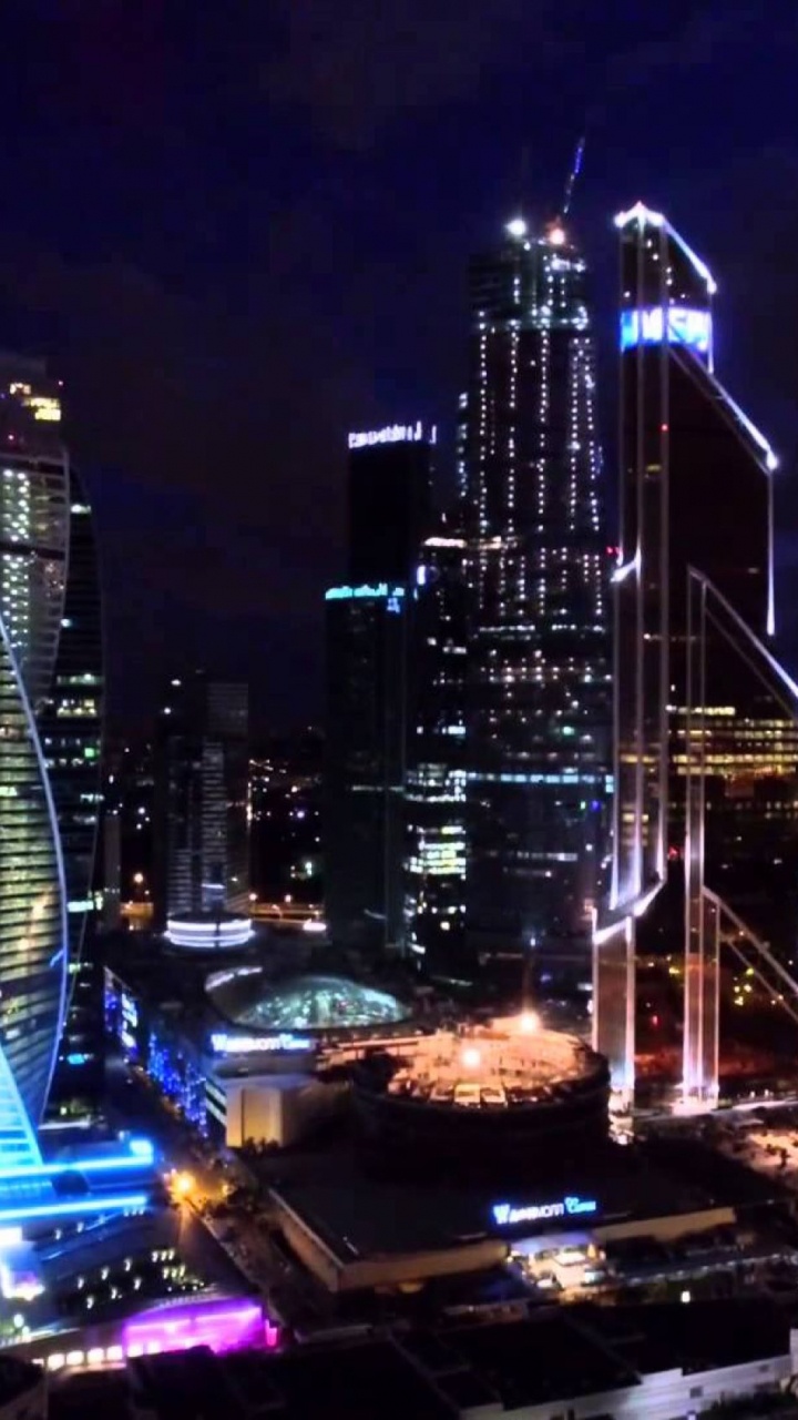 Skyline Der Stadt Bei Nacht Night. Wallpaper in 720x1280 Resolution