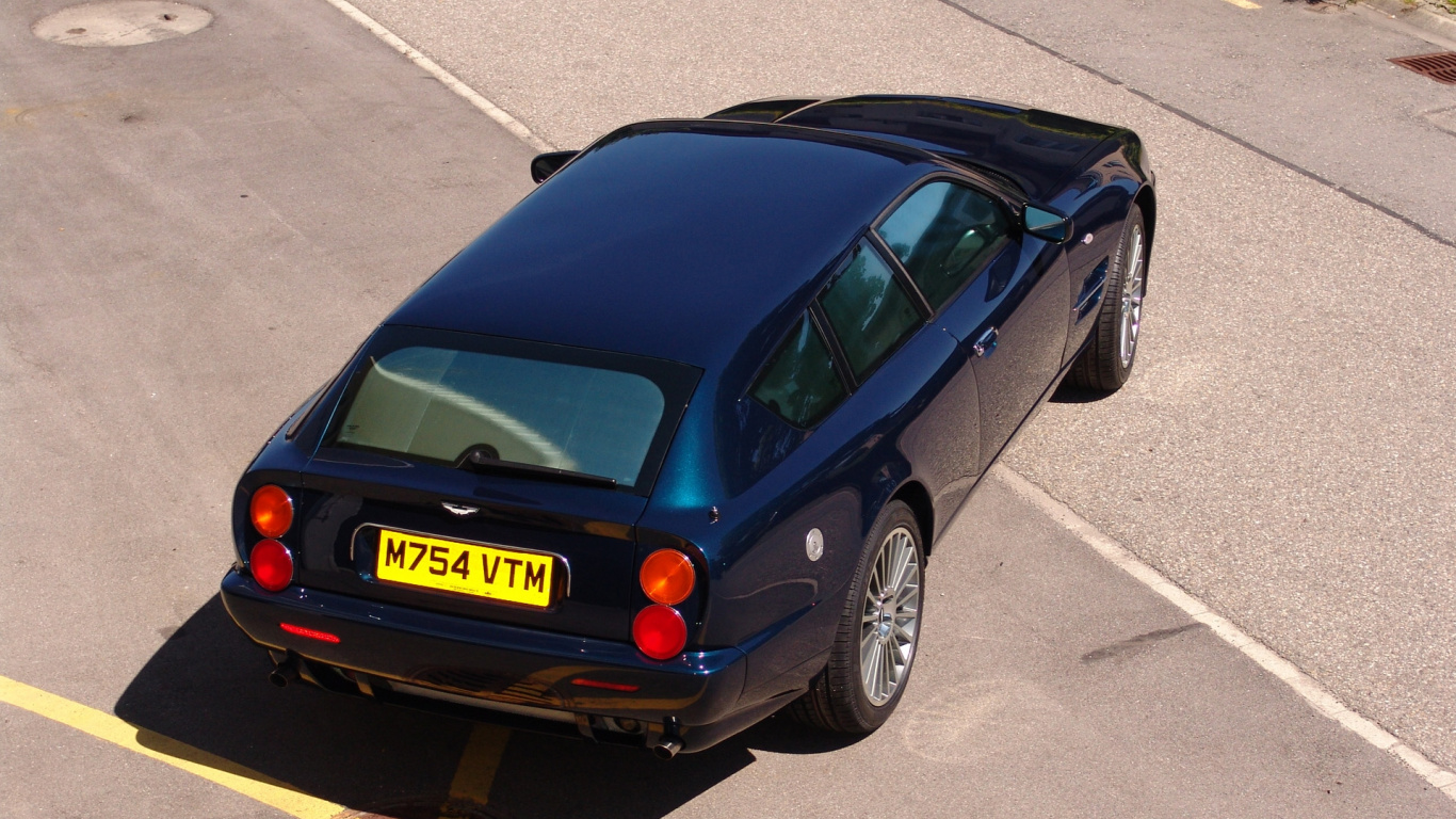 Black Bmw m 3 on Road During Daytime. Wallpaper in 1366x768 Resolution