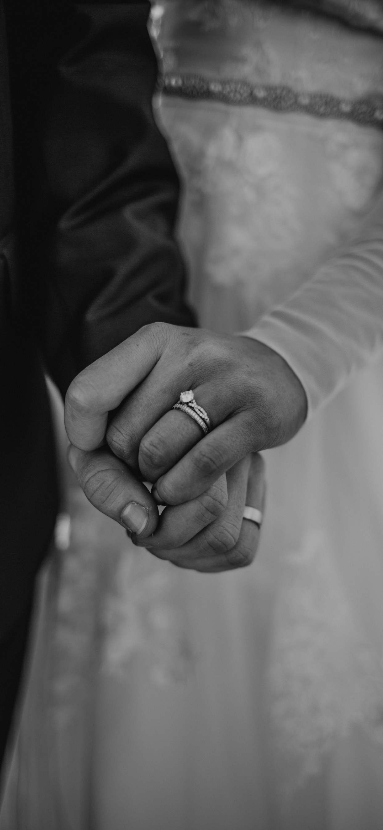 Wei, Schwarz, Hand, Monochrom, Geste. Wallpaper in 1242x2688 Resolution