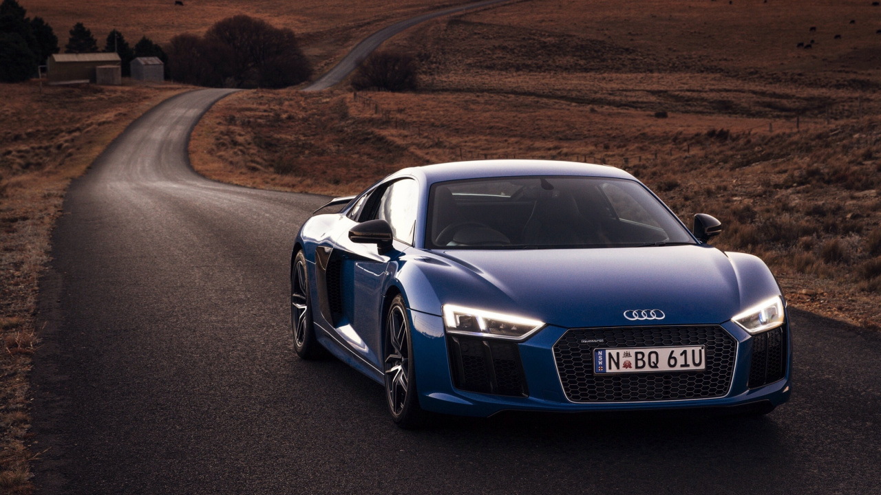 Blauer Audi r 8 Tagsüber Unterwegs. Wallpaper in 1280x720 Resolution
