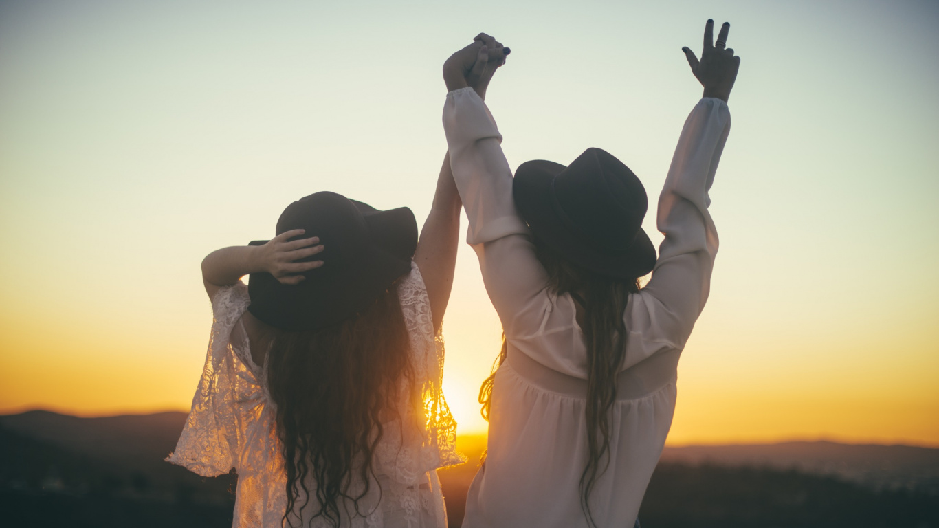 Friendship, Fun, Sunlight, Sunrise, Human. Wallpaper in 1366x768 Resolution