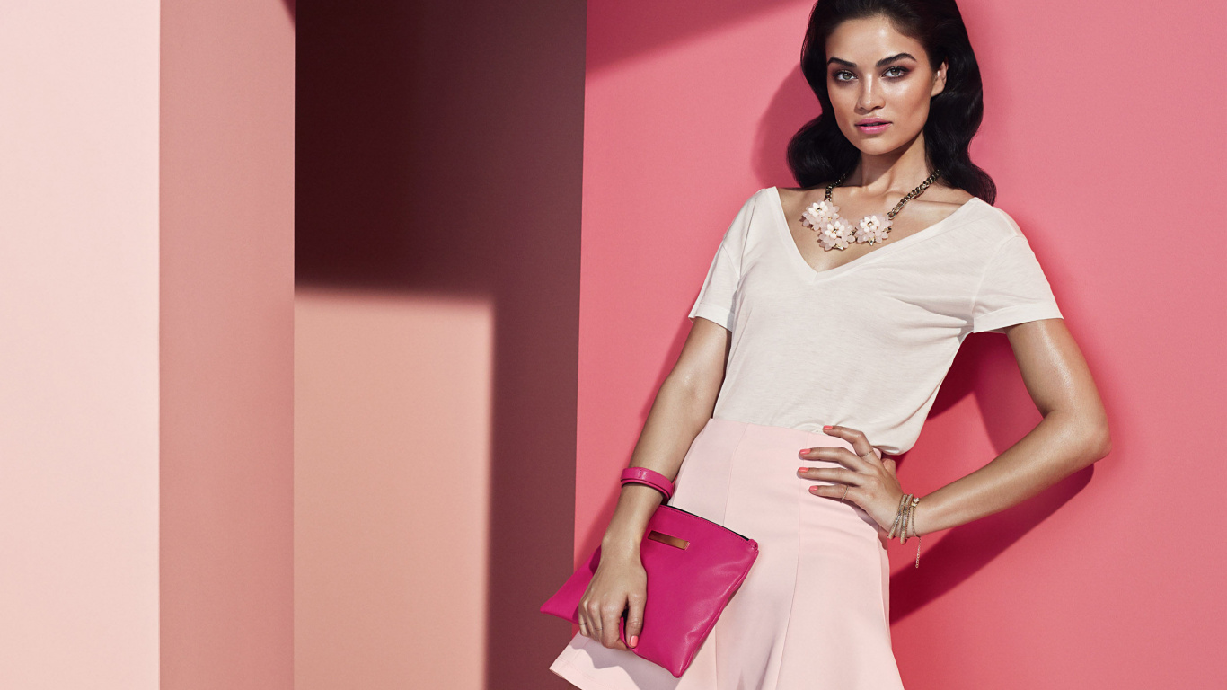 Fashion Model, Shanina Shaik, Supermodel, Model, Celebrity. Wallpaper in 1366x768 Resolution