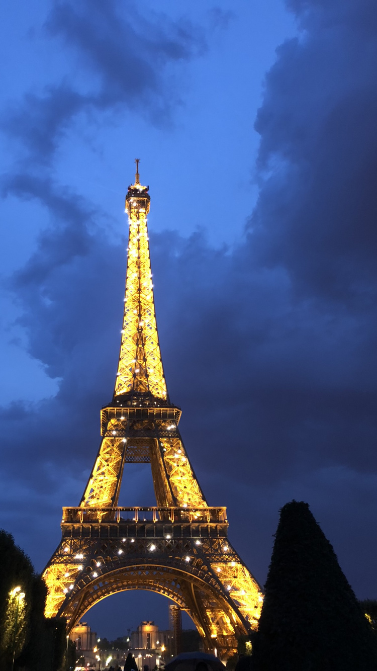 Paris, Tour Eiffel, Attraction Touristique, National Historic Landmark, Monument. Wallpaper in 750x1334 Resolution