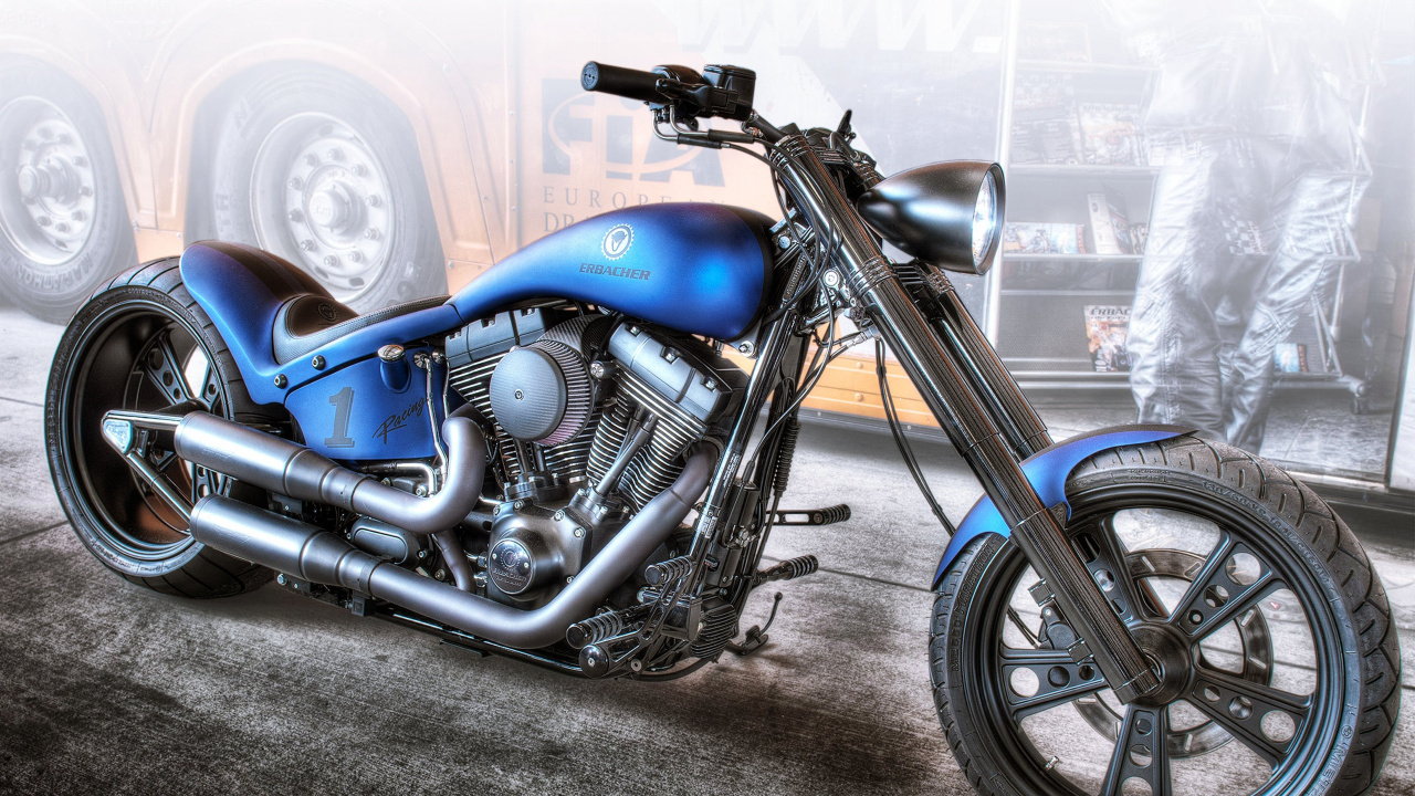 Blue and Black Standard Motorcycle. Wallpaper in 1280x720 Resolution
