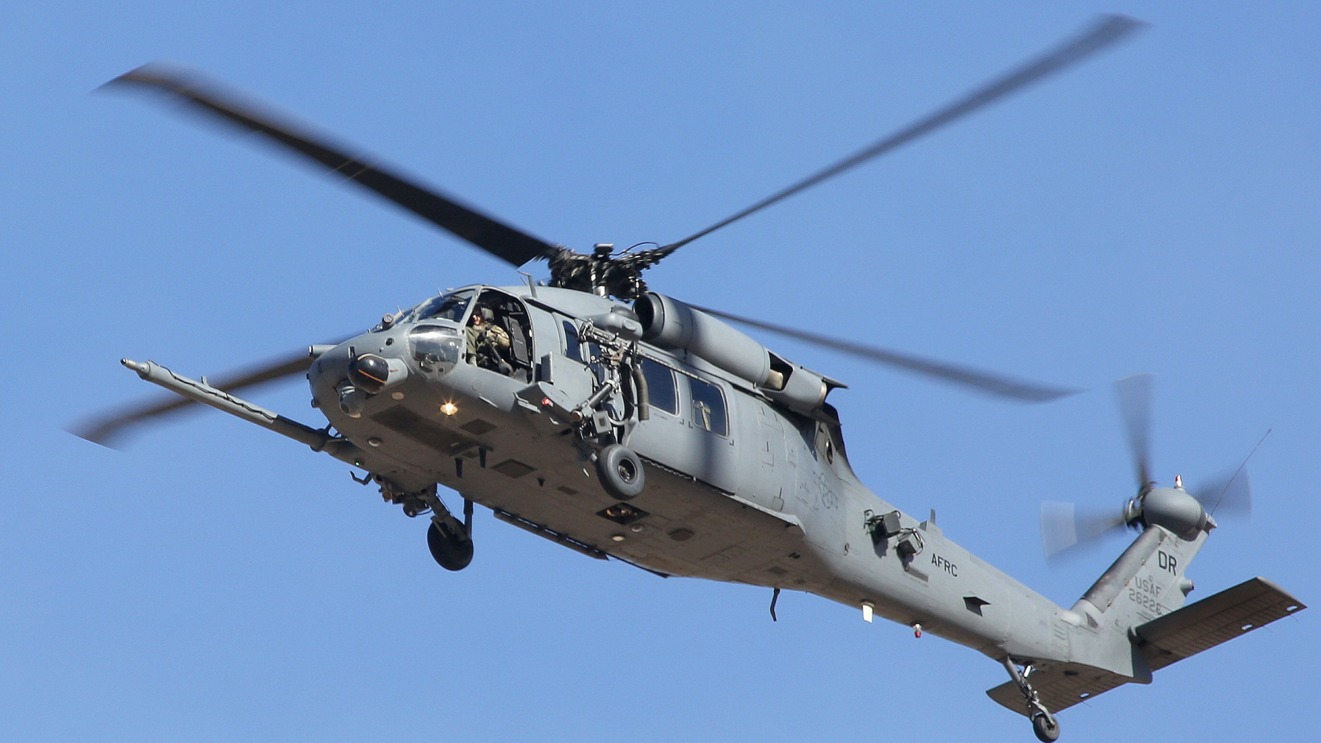 Avion de Chasse Gris et Noir Dans le Ciel. Wallpaper in 1920x1080 Resolution