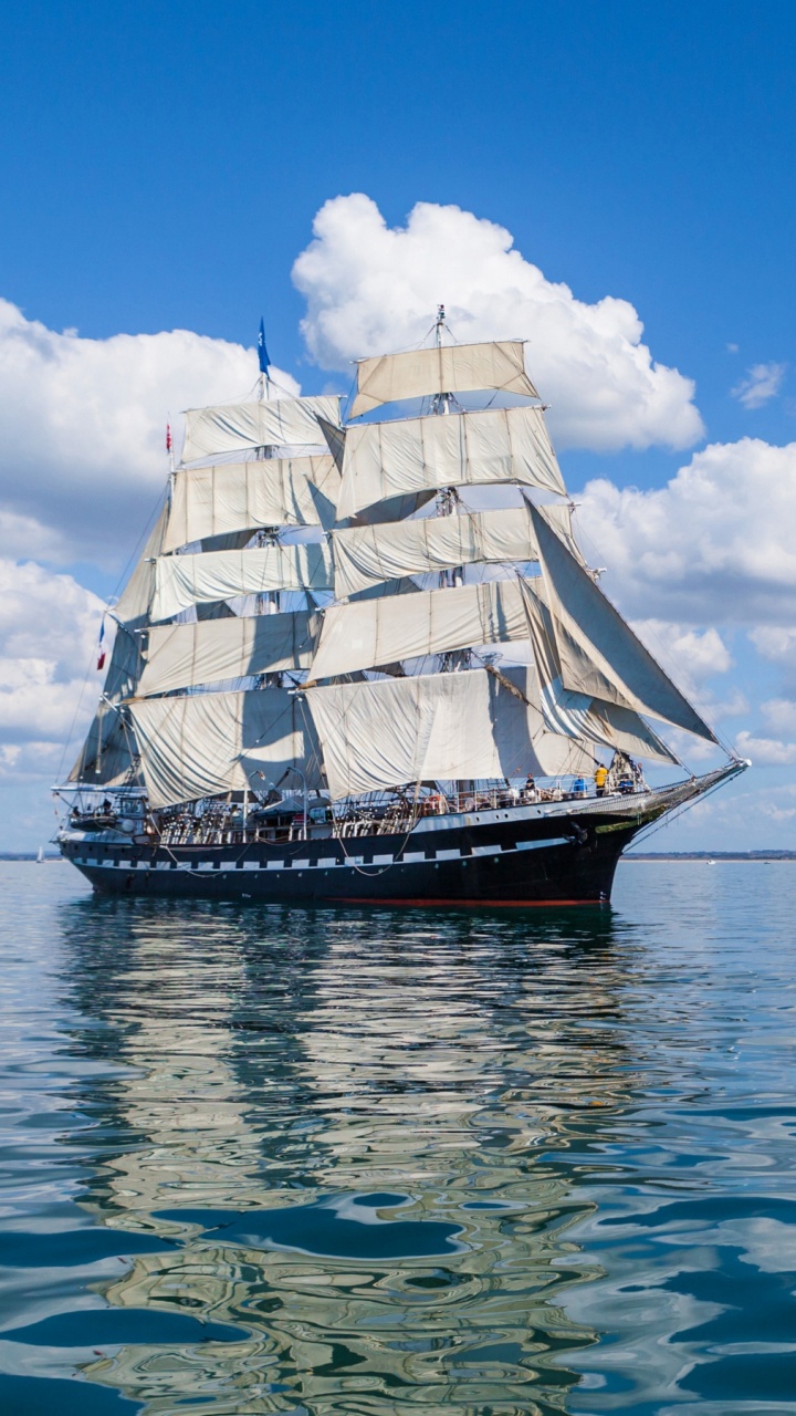 Brown and White Sail Ship on Sea Under Blue Sky During Daytime. Wallpaper in 720x1280 Resolution