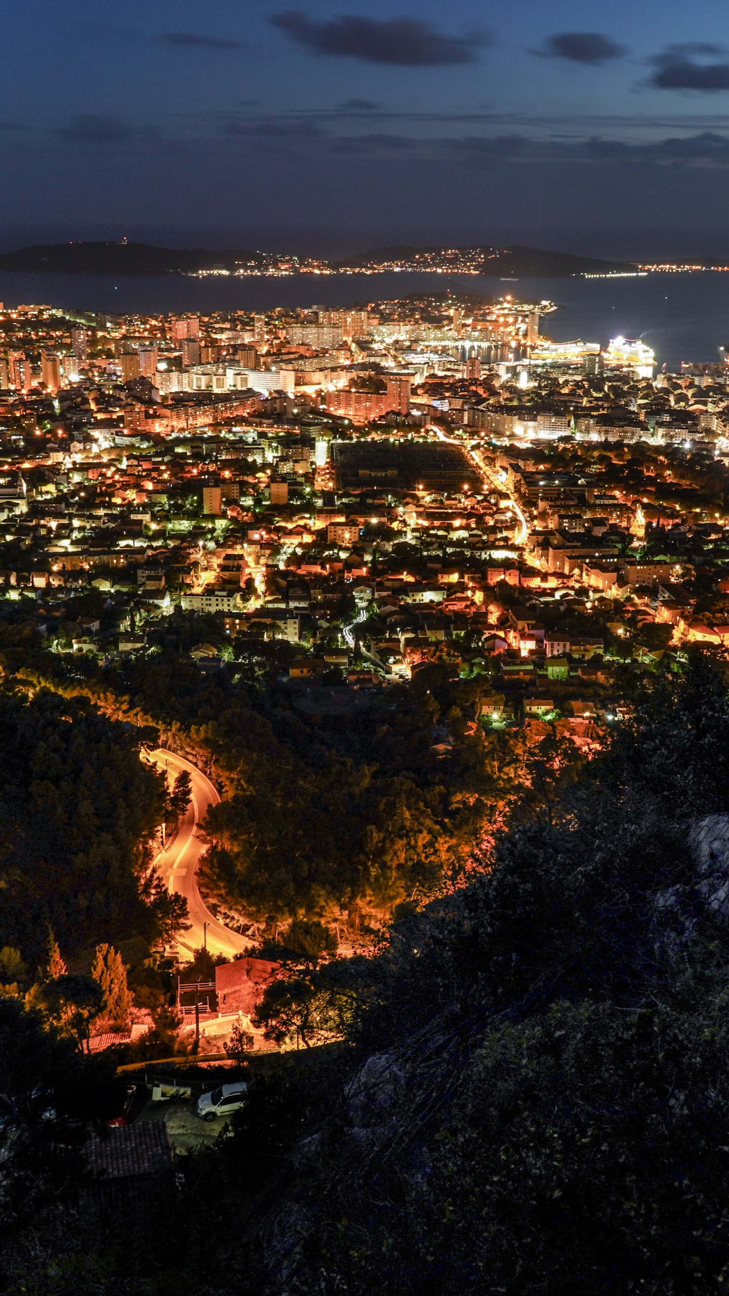 Nuit, Zone Urbaine, Horizon, Soir, Ciel. Wallpaper in 1440x2560 Resolution