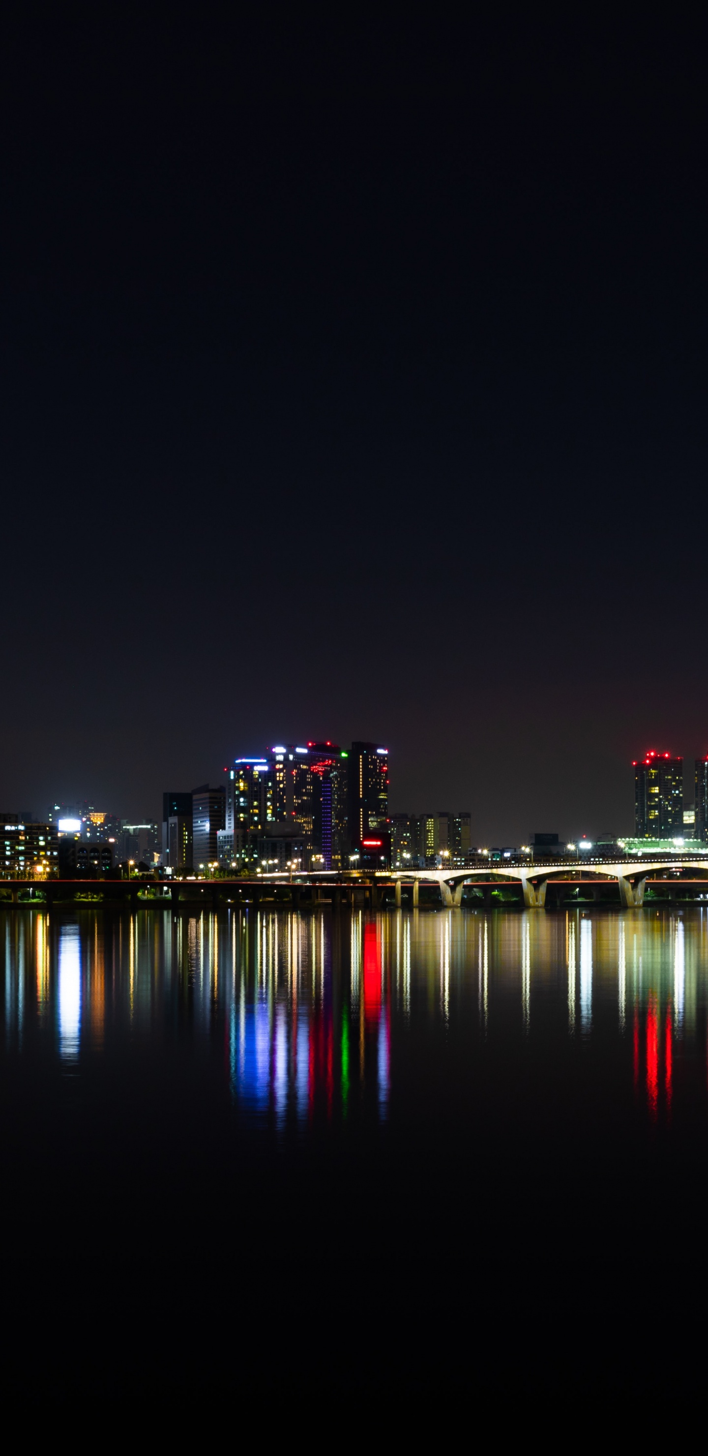 Skyline Der Stadt Bei Nacht Night. Wallpaper in 1440x2960 Resolution